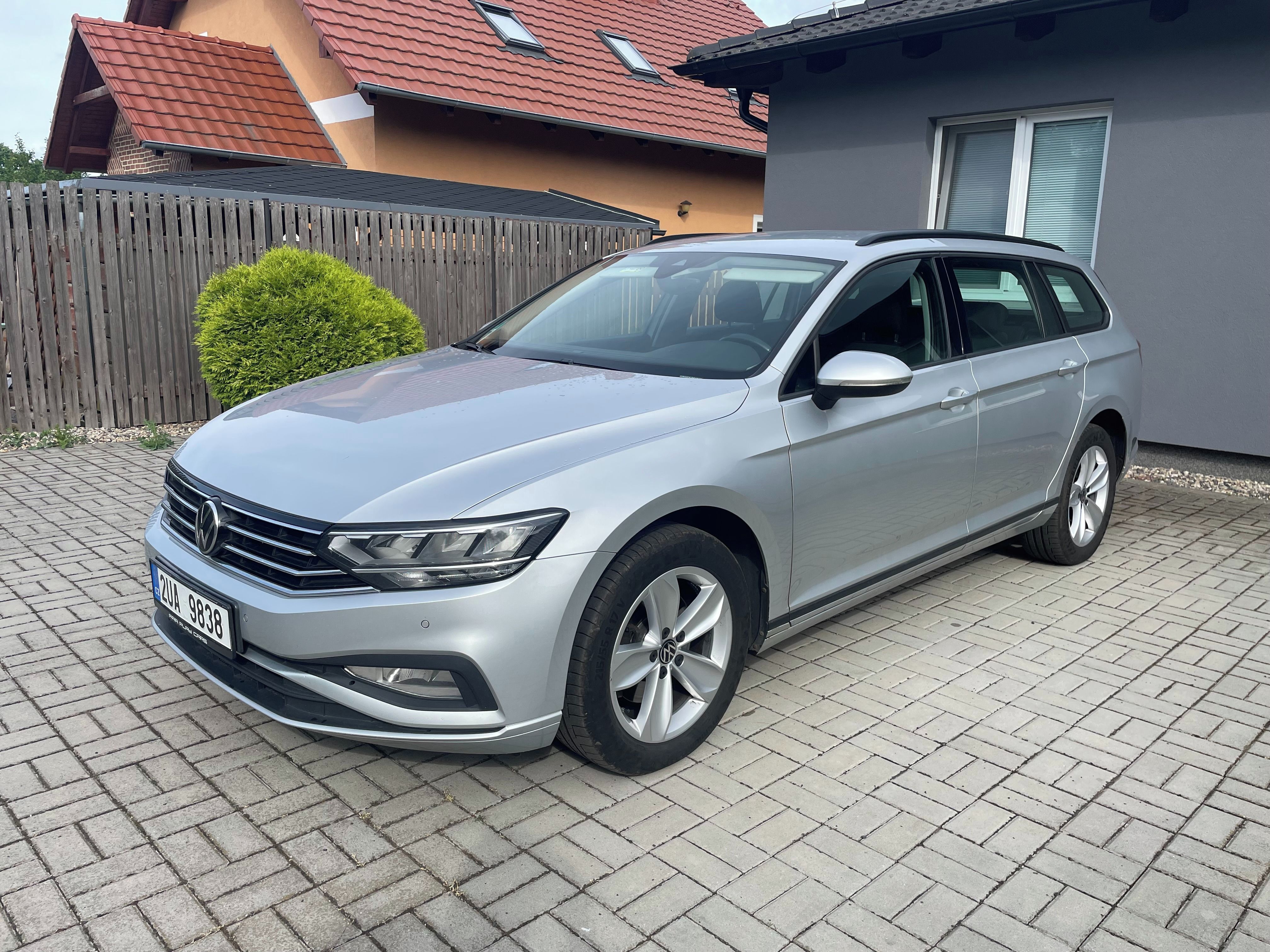 Volkswagen Passat, DSG,webasto,tažné,kamera,DPH