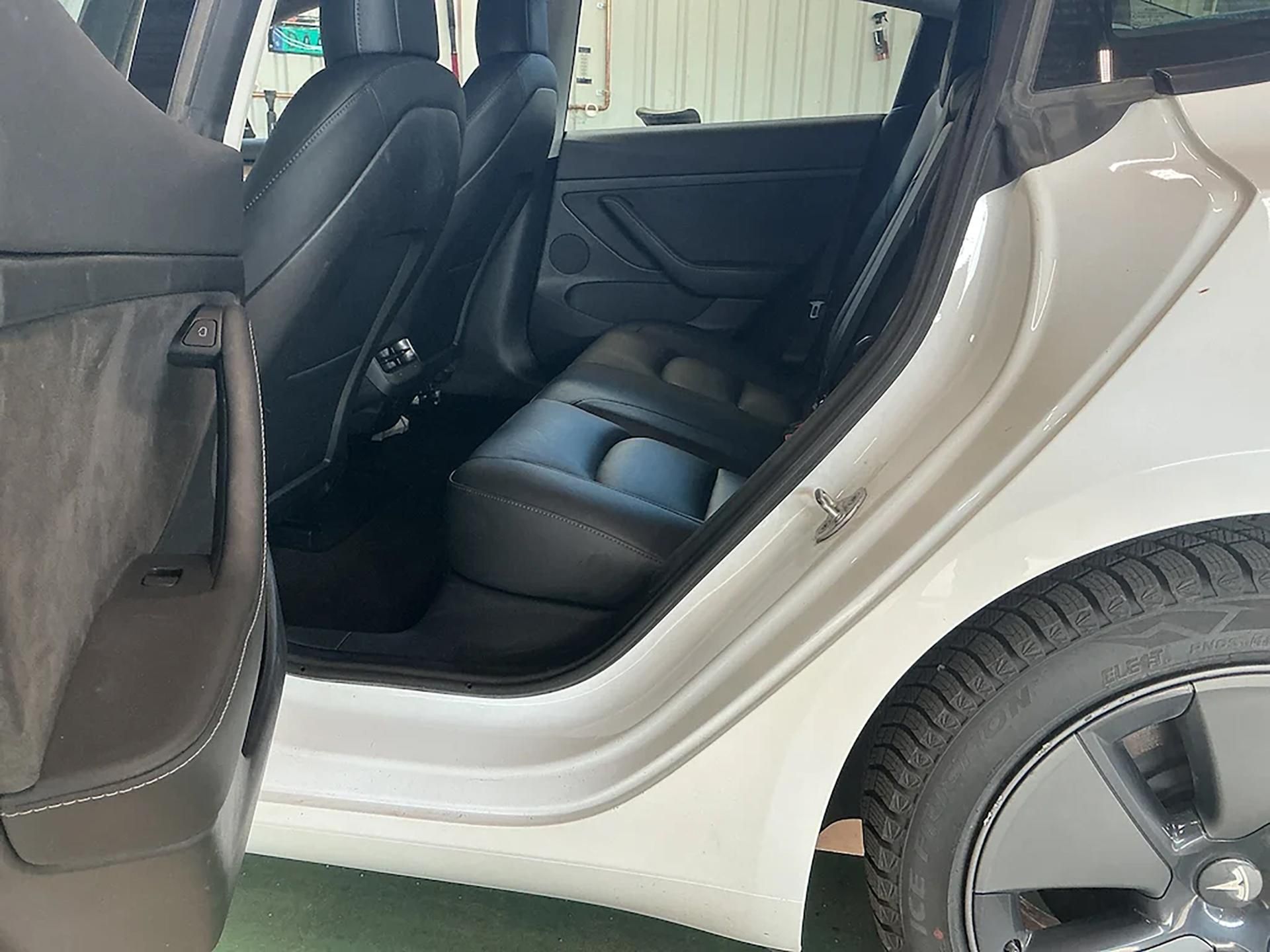 Tesla Model 3, Long Range AWD 82 kWh - fotka 4