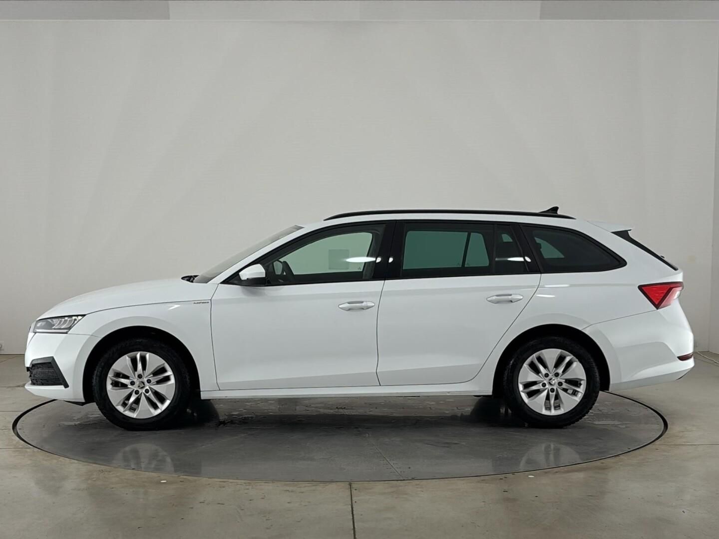 Škoda Octavia, 2.0 TDI / 85 kW Ambition - fotka 3
