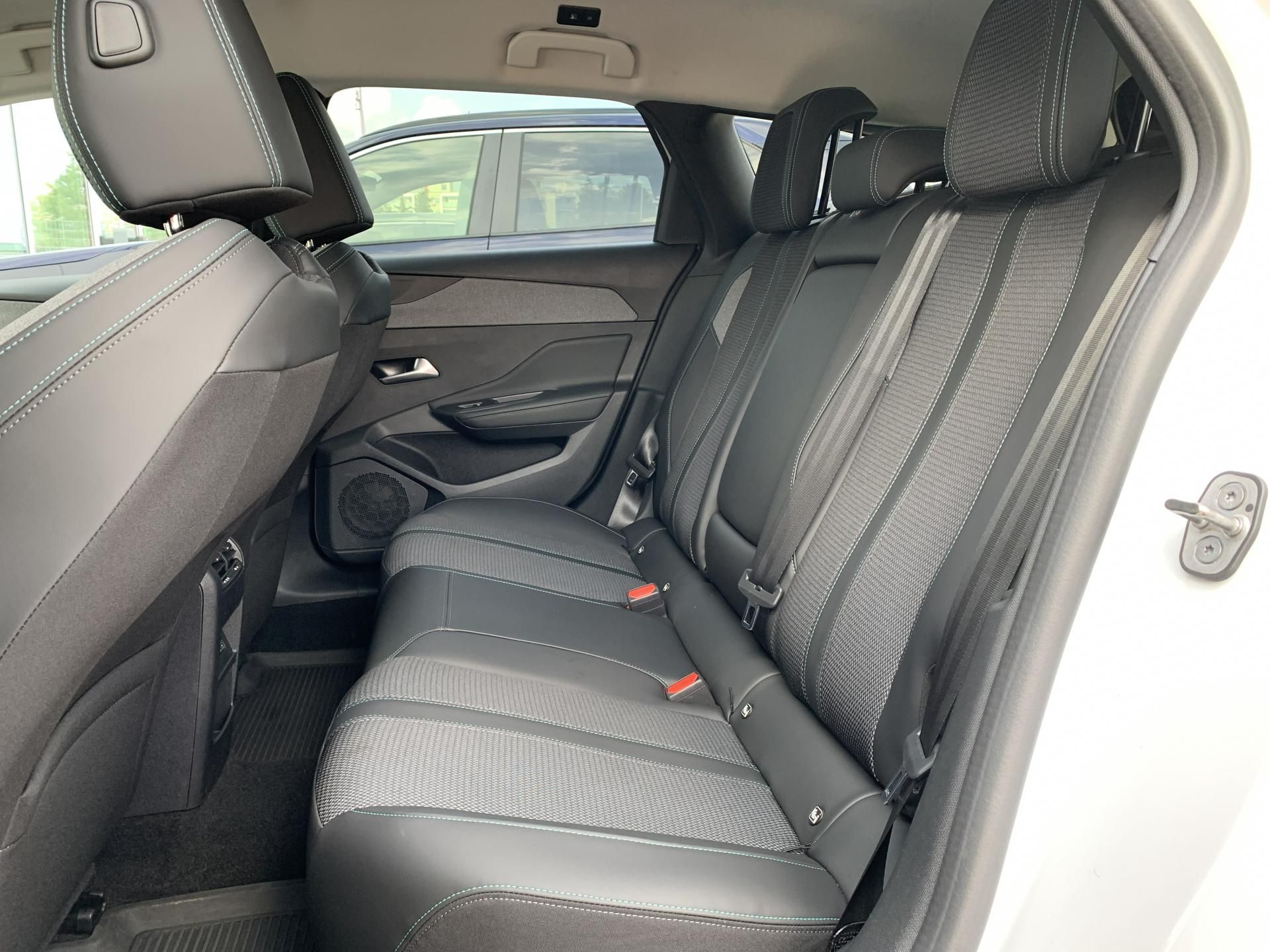 Peugeot 308, SW ALLURE+ 1.5 BHDi 96kW AT8 - fotka 6