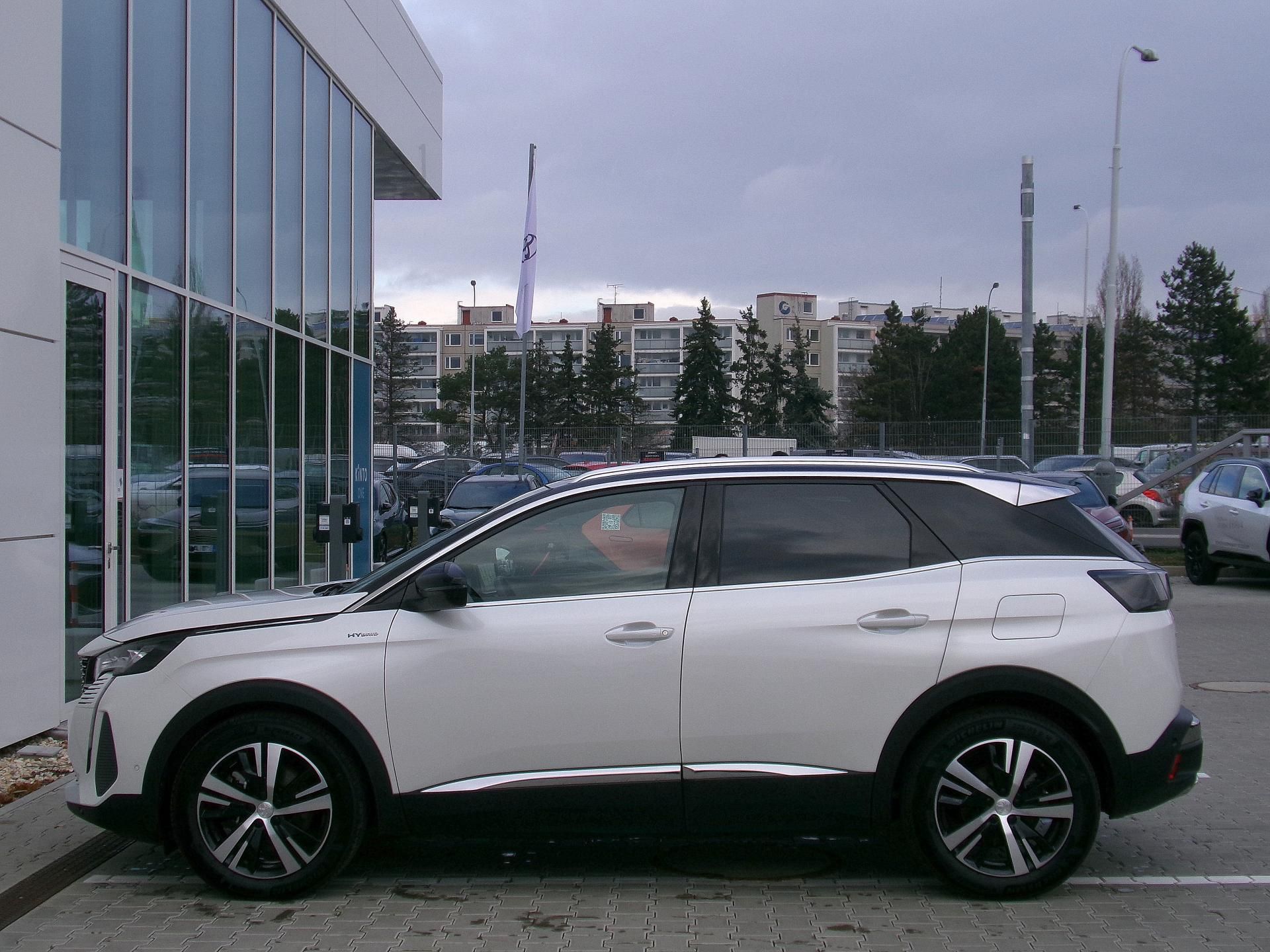 Peugeot 3008, GT 1,6 PT PHEV 165 kW EAT8 - fotka 4