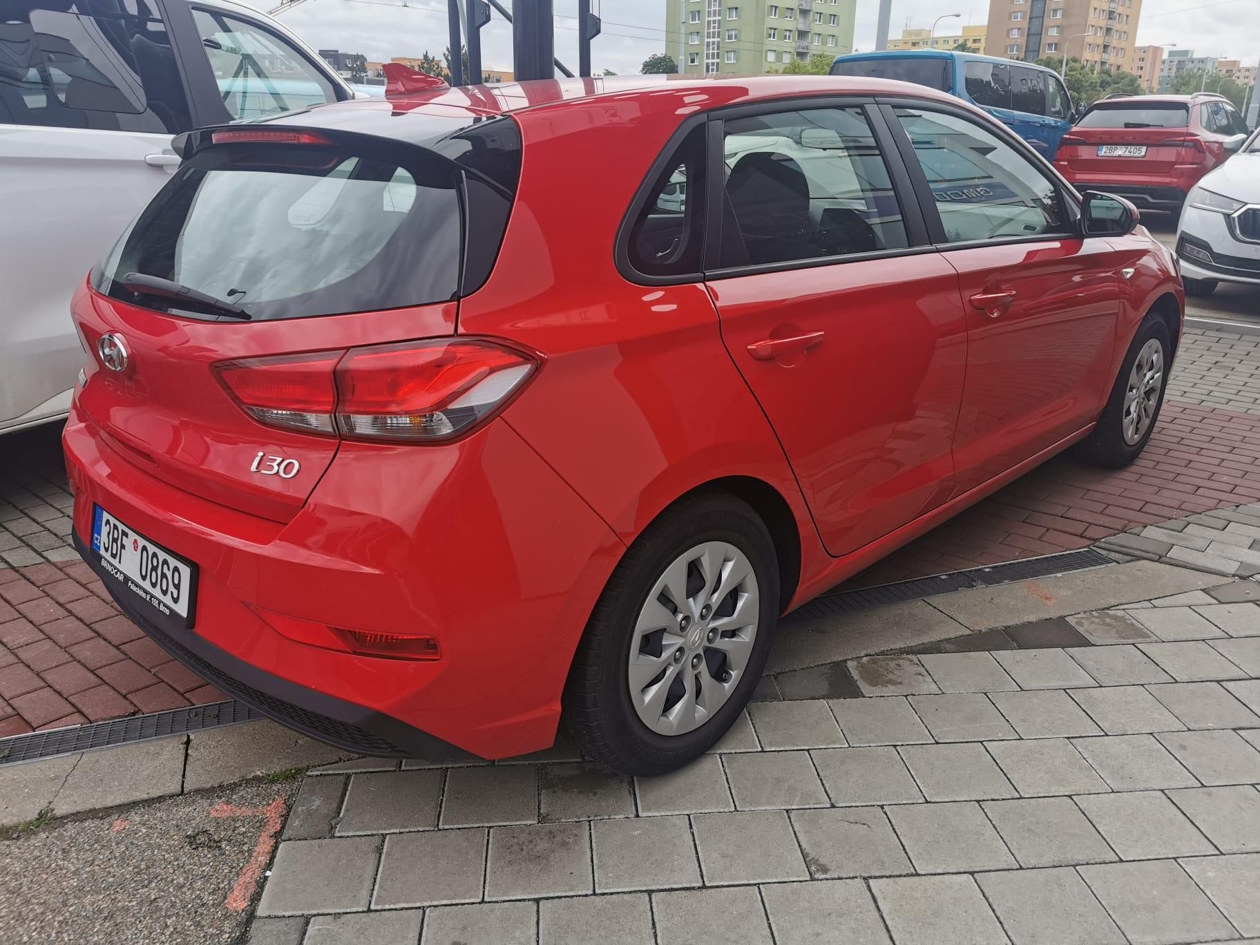 Hyundai i30, 1,5DPi 81kW, ČR, 1.MAJ - fotka 2
