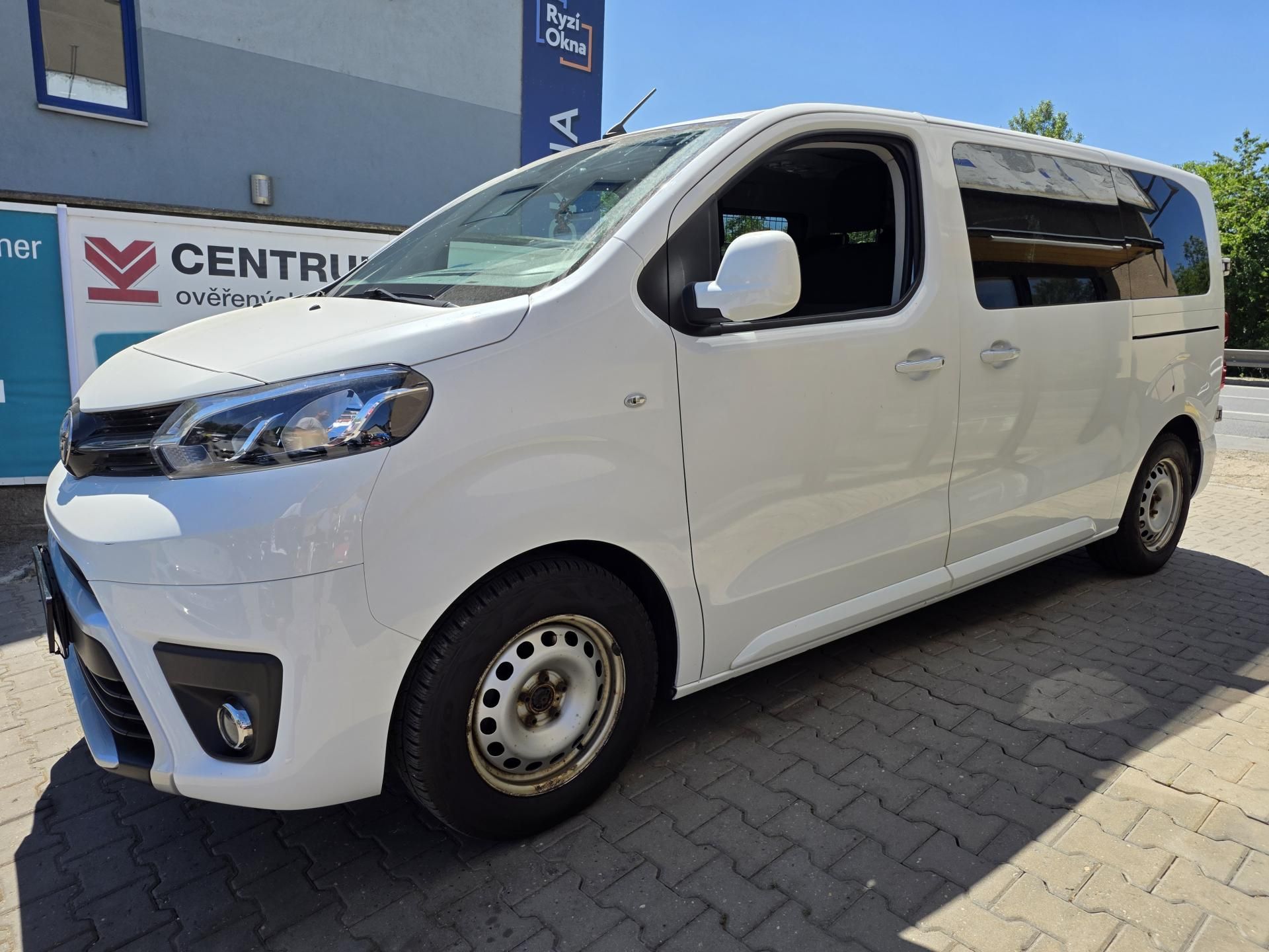 Toyota Verso, 1.5-8MÍST-1.MAJITEL-KLIMA - fotka 3