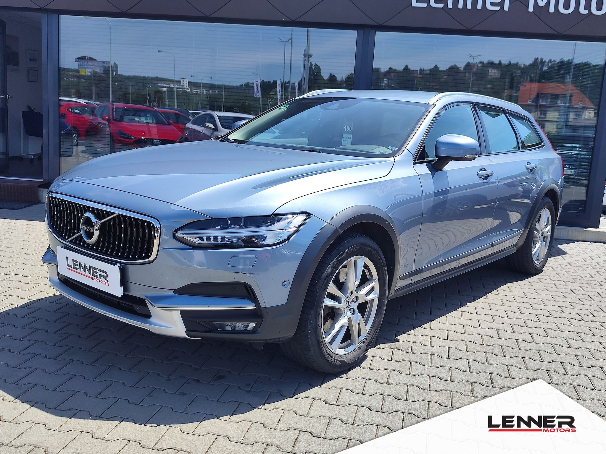 Volvo V90, D4 2.0/140kW Momentum AT