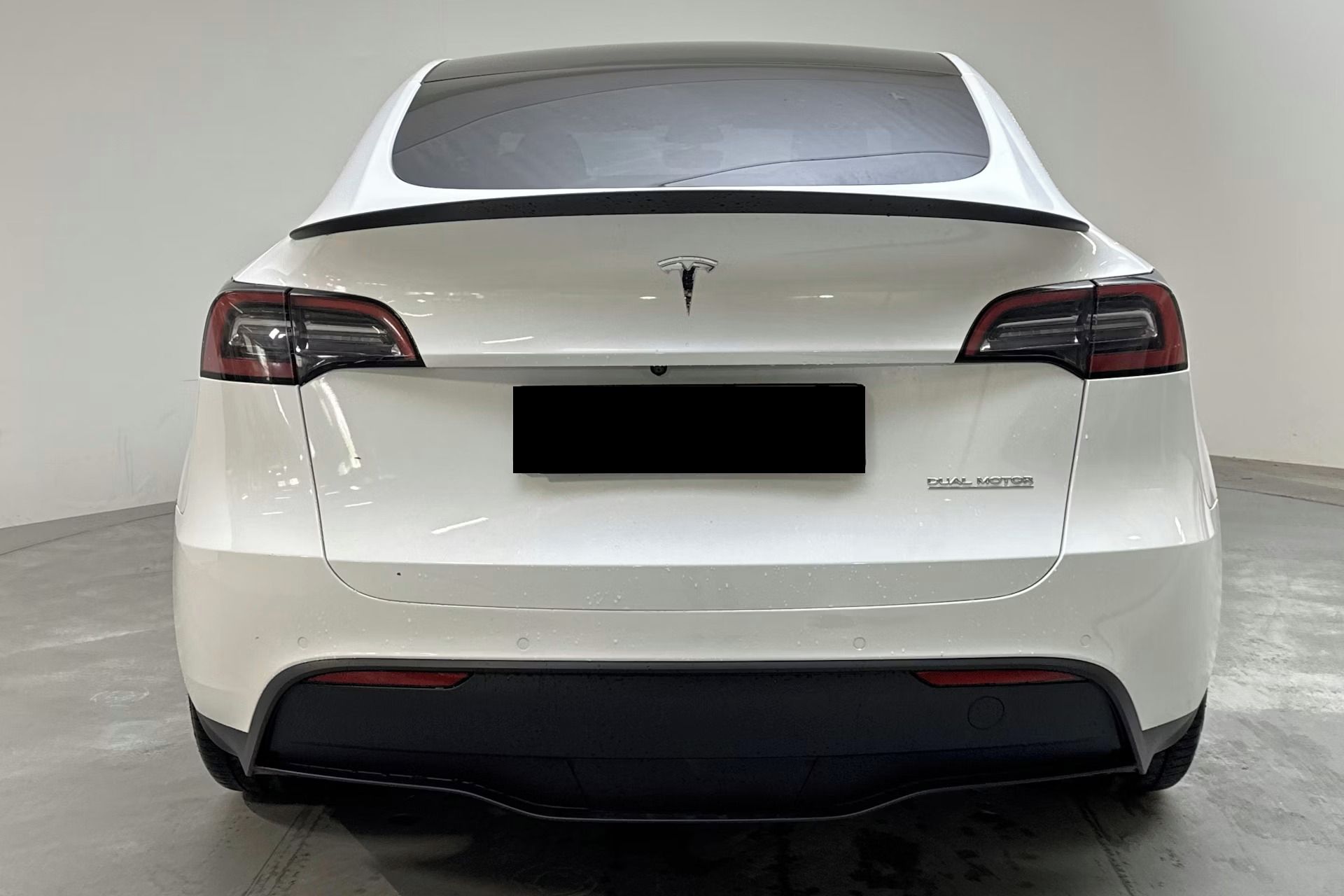 Tesla Model Y, Performance, BERLÍN, tažné - fotka 3