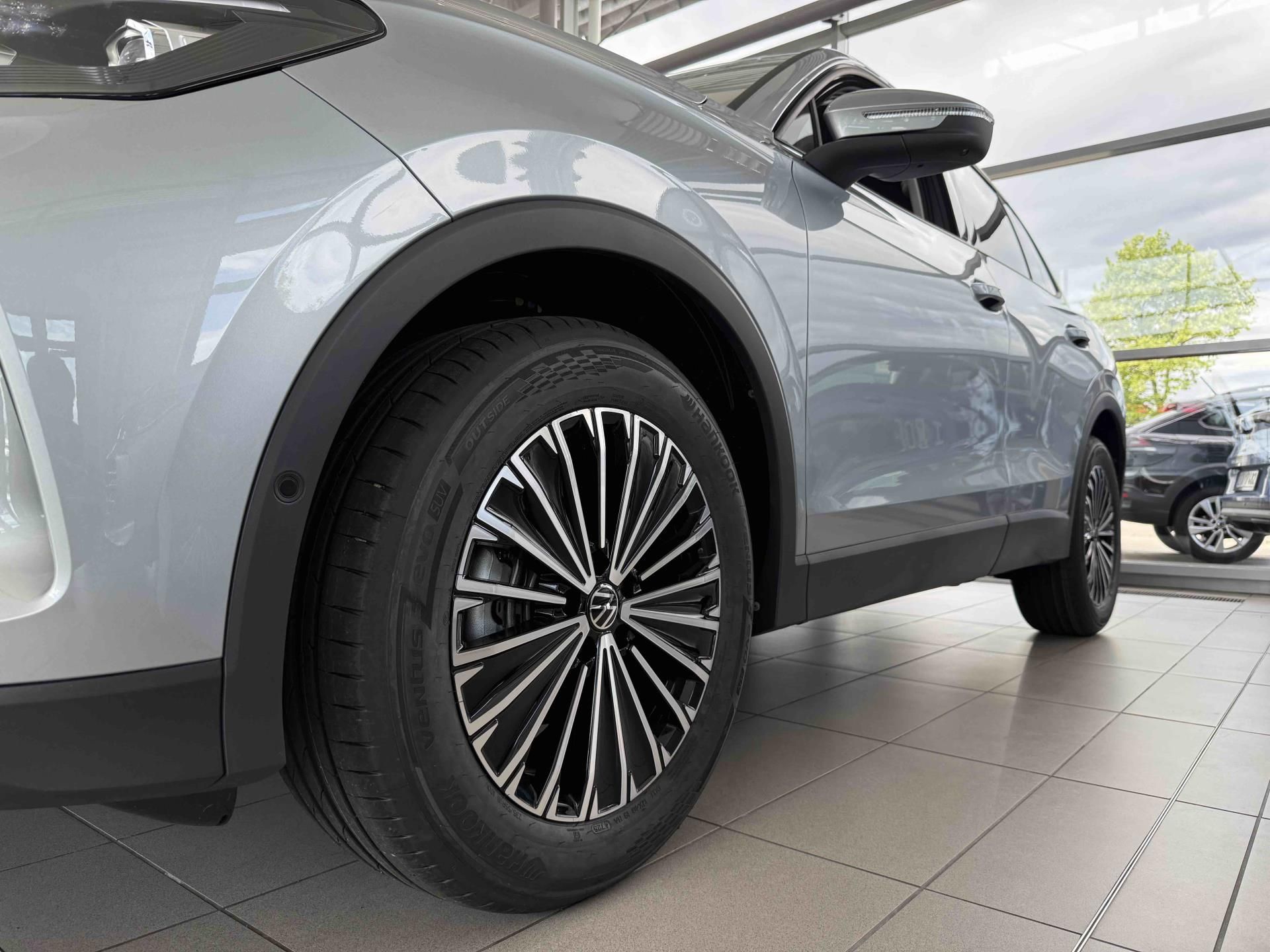 Volkswagen Tiguan, People 1,5 eTSI 96 kW mHEV - fotka 3