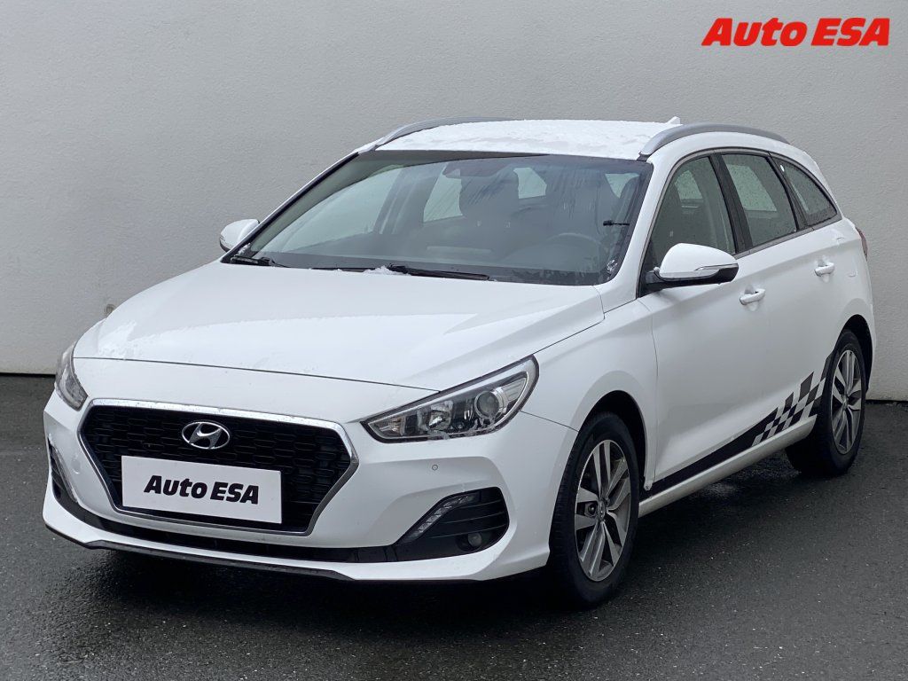 Hyundai i30, 1.6 CRDI,autoAC,temp - fotka 3