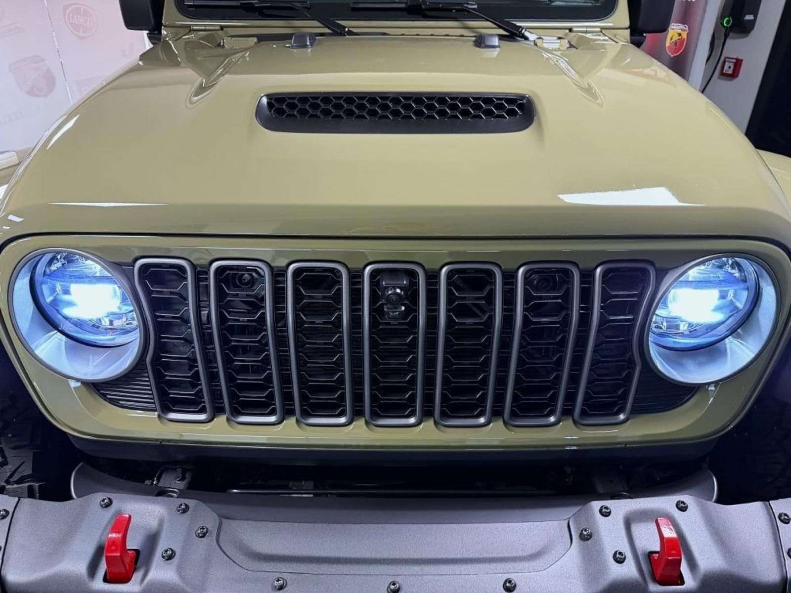 Jeep Wrangler, Unlimited 3,6 V6 290k AT8 - fotka 6