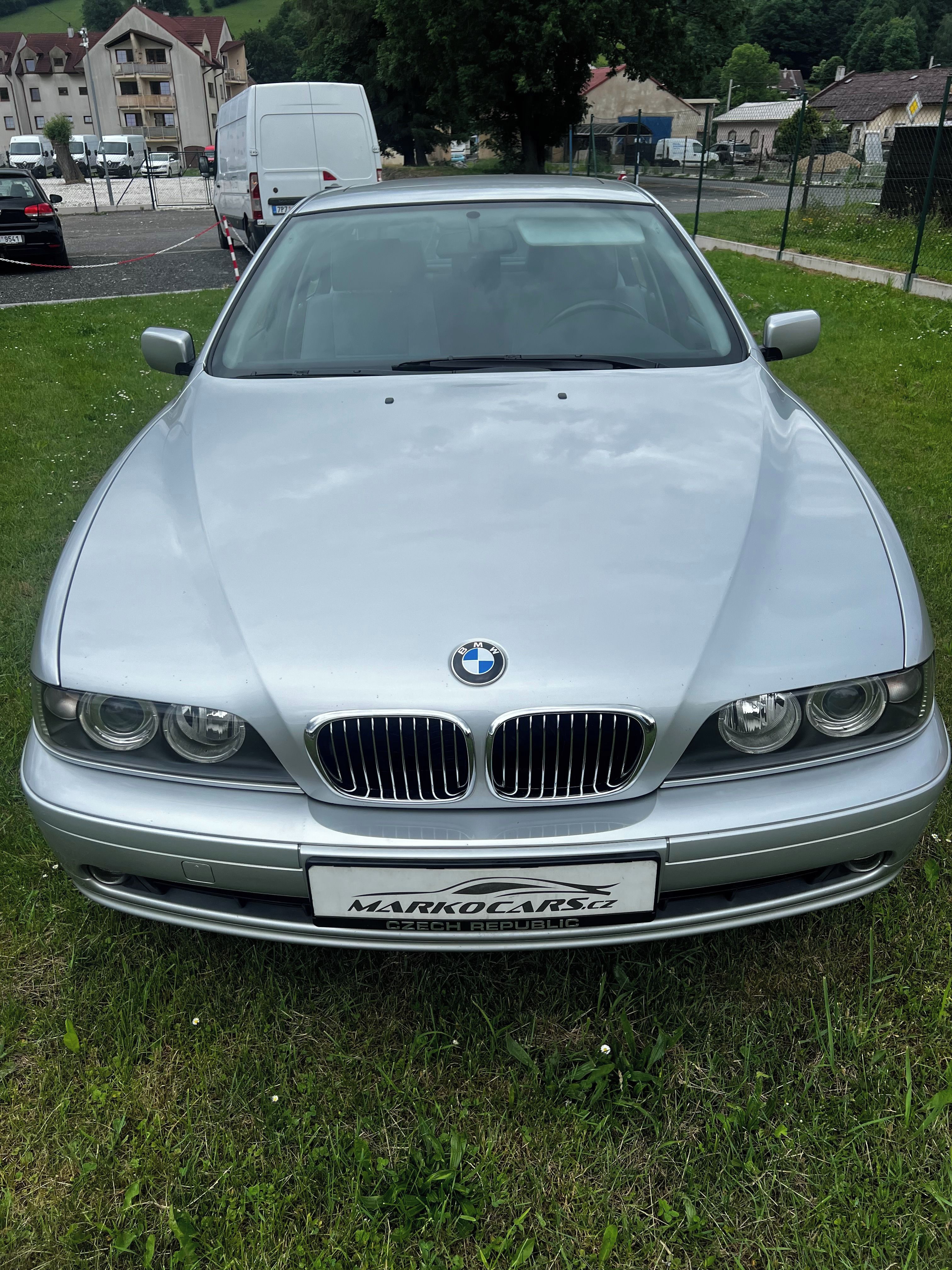 BMW Řada 5, 525i PĚKNÝ STAV ! - fotka 2
