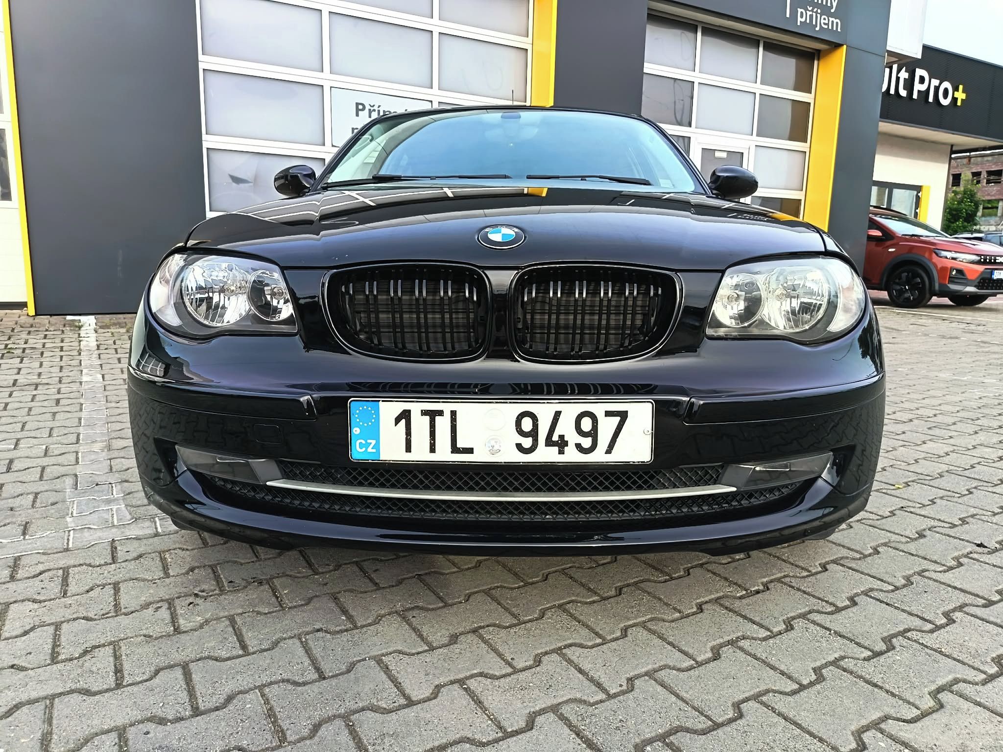 BMW Řada 1, 118d - fotka 4