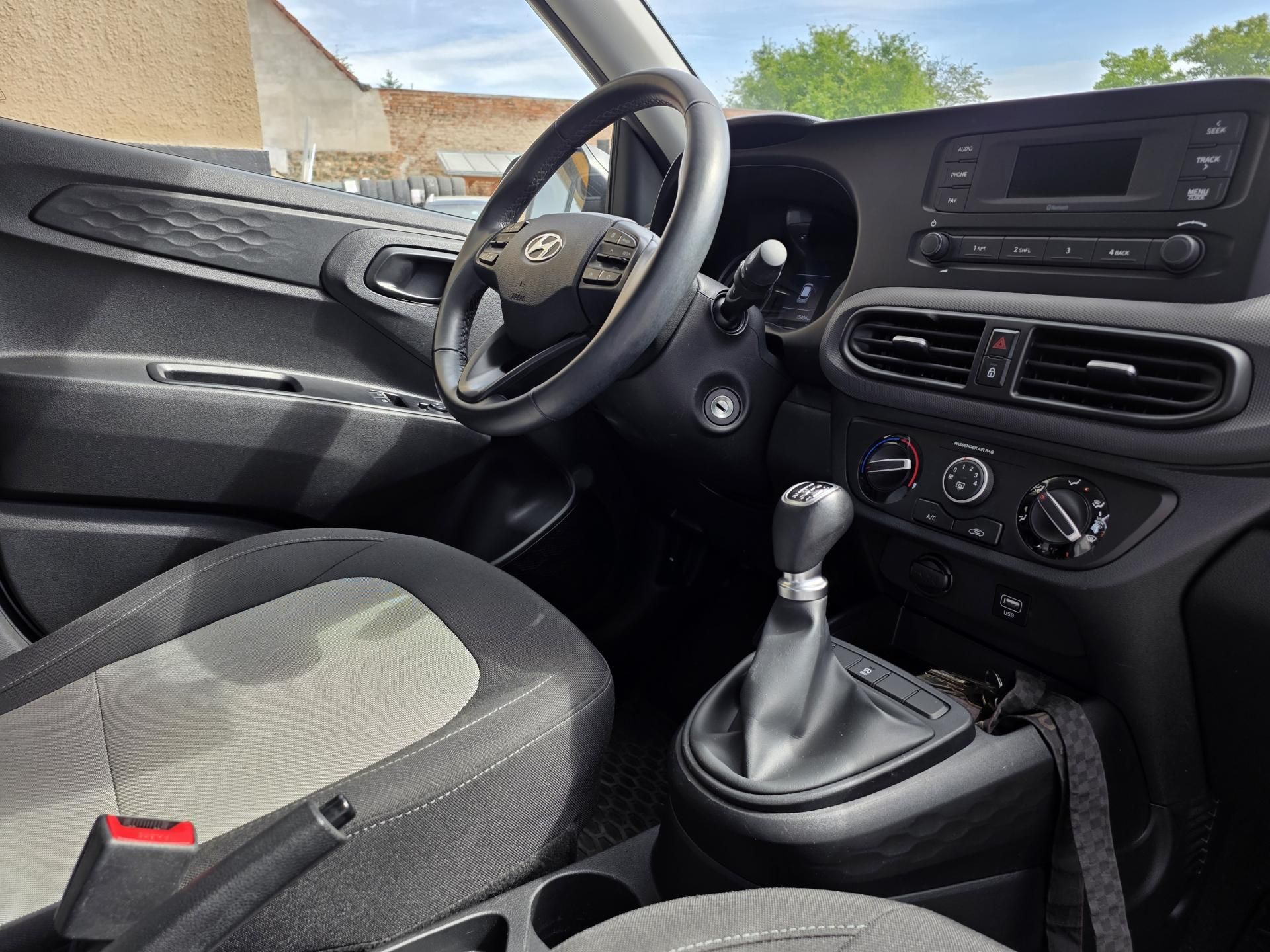 Hyundai i10, 1.4-KLIMA-TEMPOMAT-LKAS - fotka 2