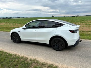 Model Y Long Range Dual Motor