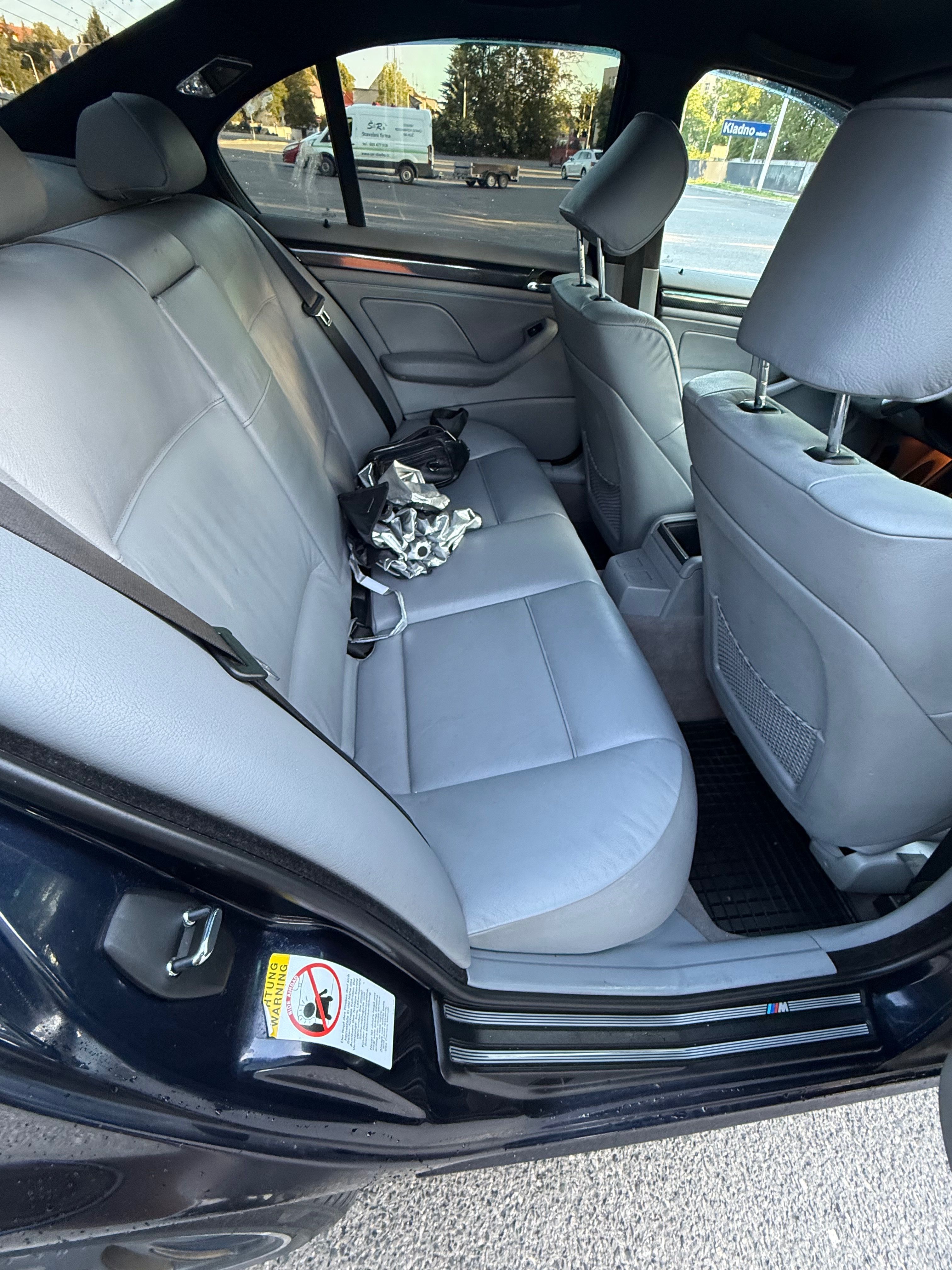 BMW Řada 3, BMW 330i - fotka 5