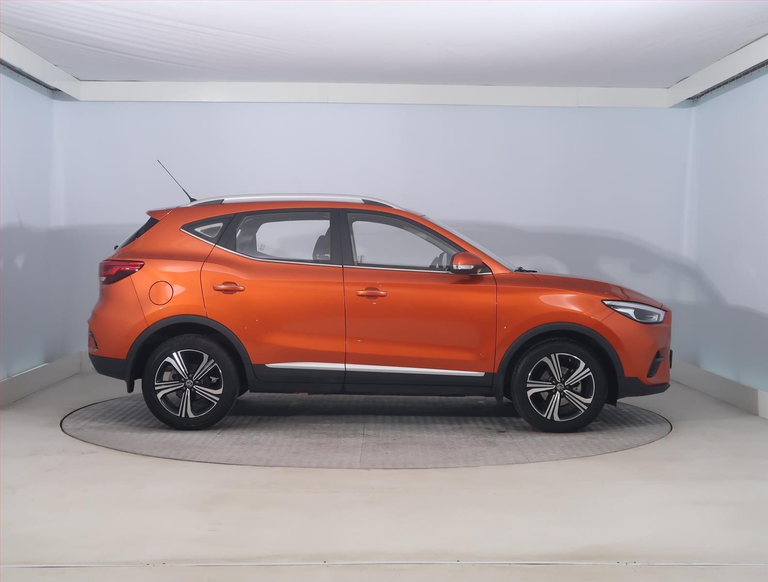 MG ZS, 1.5, Essential Plus, ČR,1.maj - fotka 6