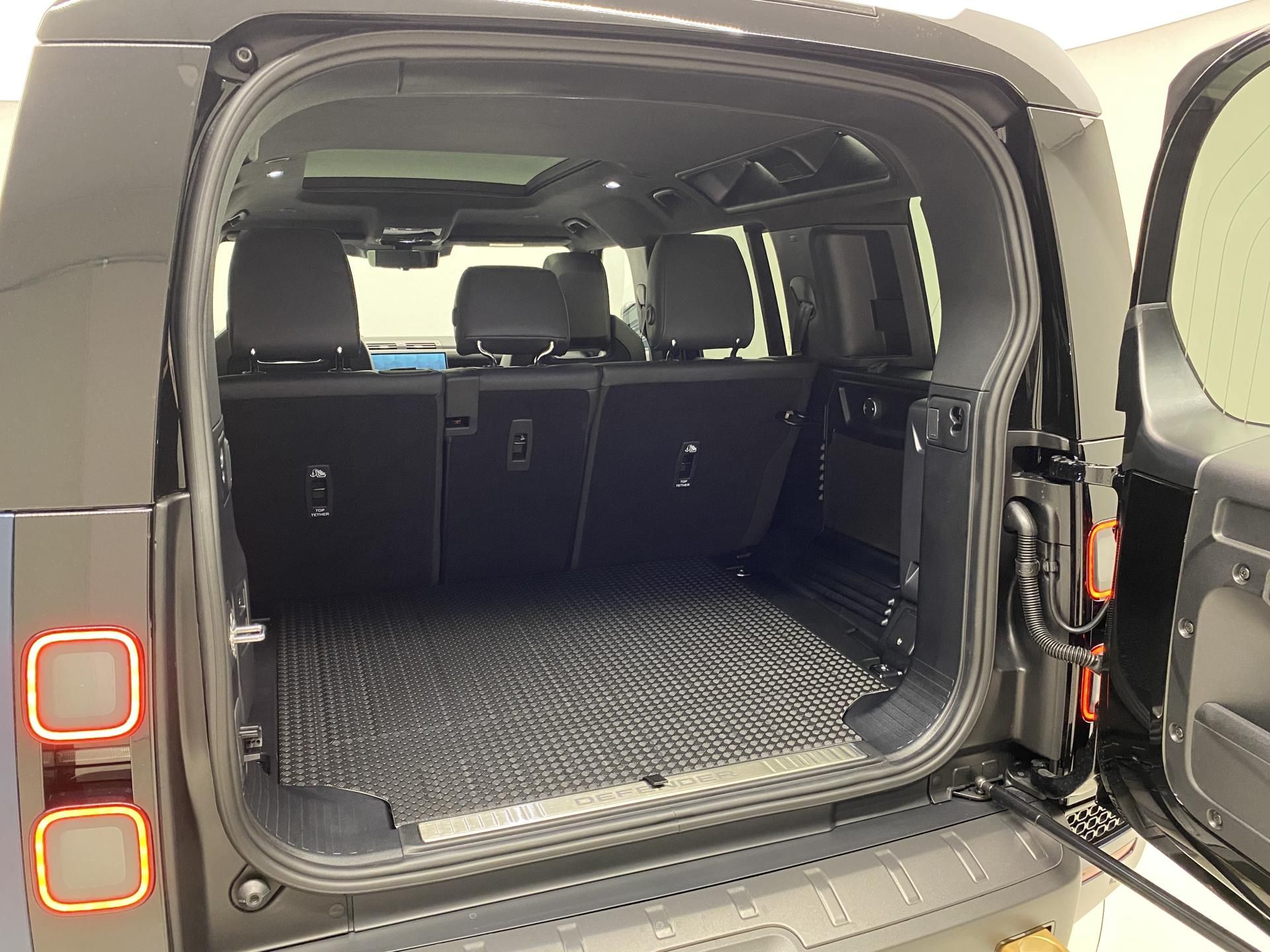 Land Rover Defender, OCTA P635 AWD AUT - fotka 5