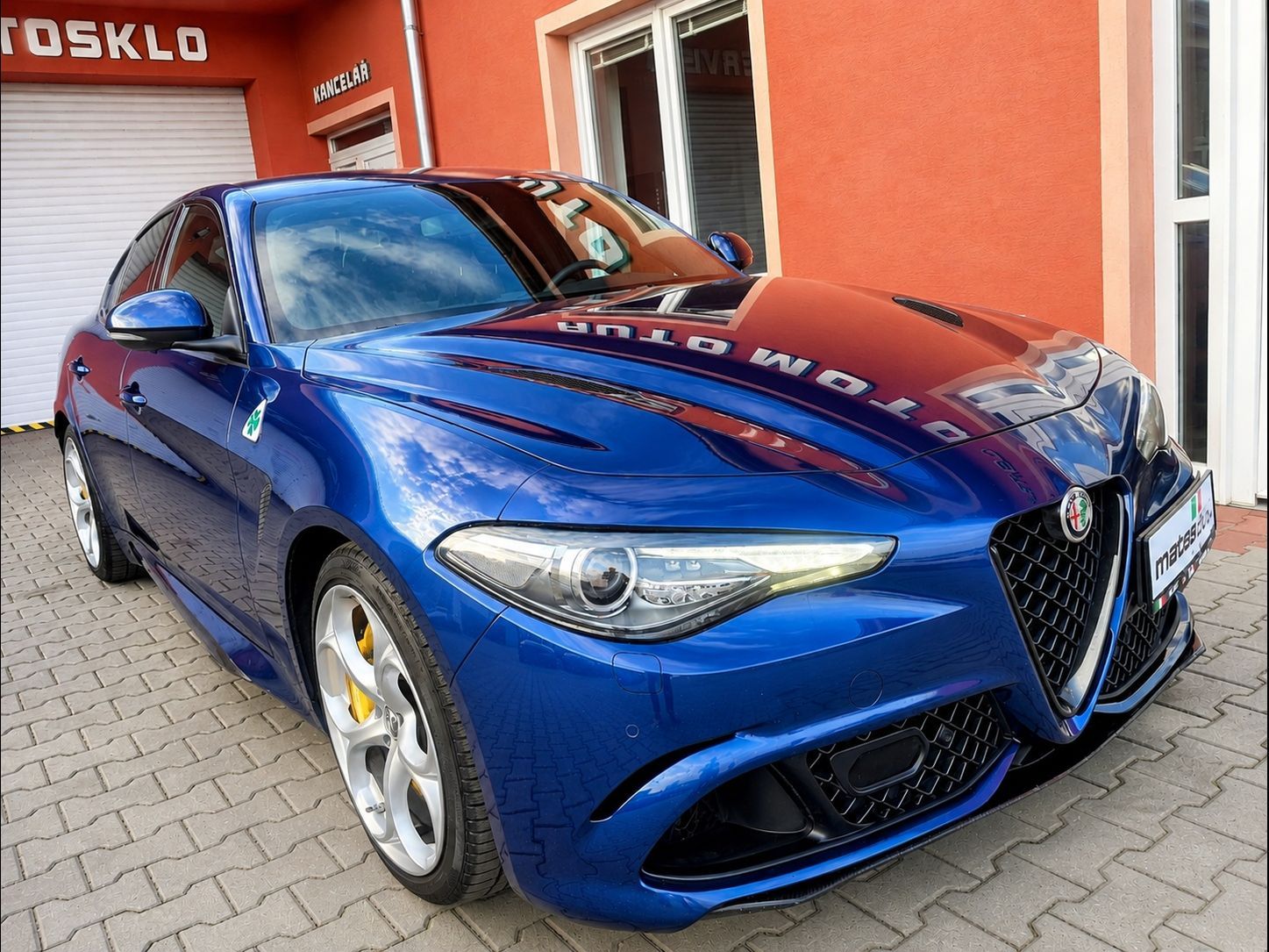 Alfa Romeo Giulia, 2.9 V6 BI-TURBO Quadrifoglio - fotka 4