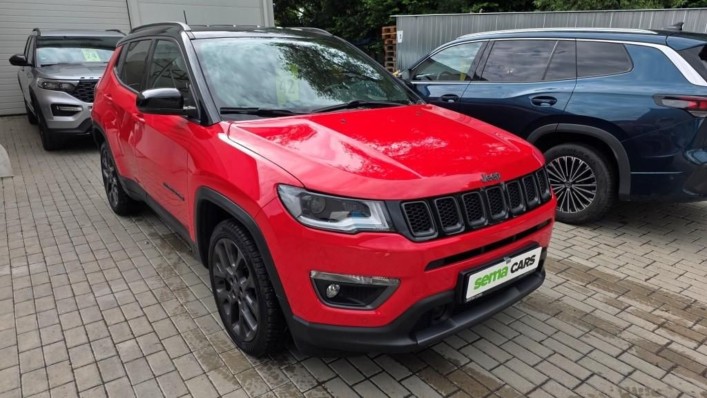 Jeep Compass, 1.3i Turbo 110 kW Limited S AT - fotka 4