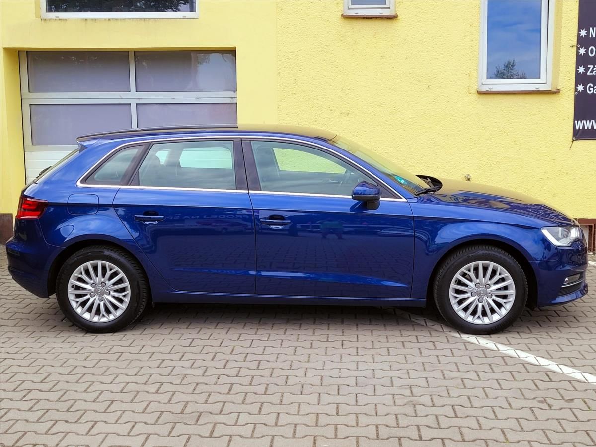 Audi A3, 1,4 TFSi SERV.KN. nové ROZVODY - fotka 6