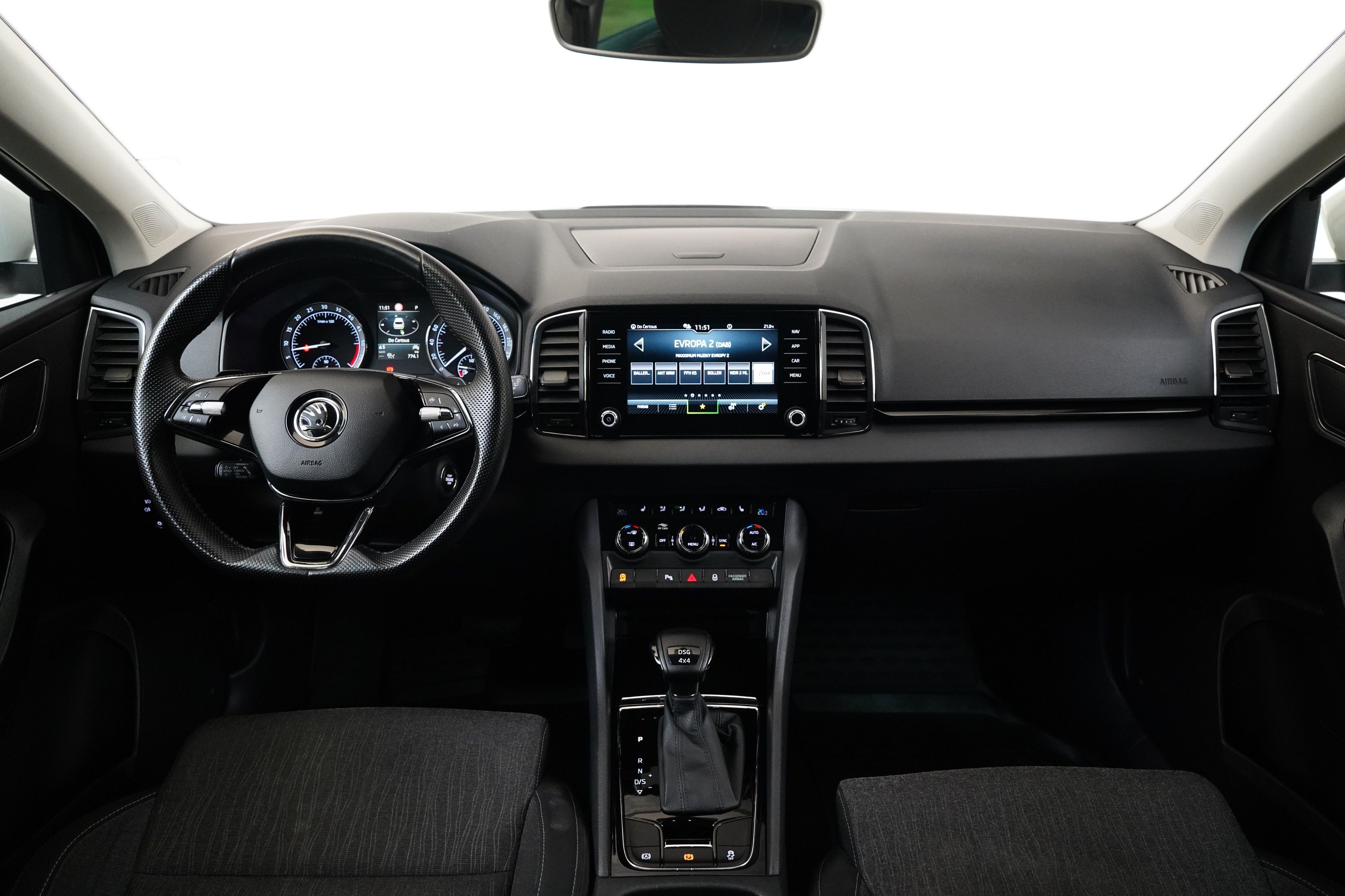 Škoda Karoq, 2.0 TDI 110 kW 4x4 Style - fotka 6