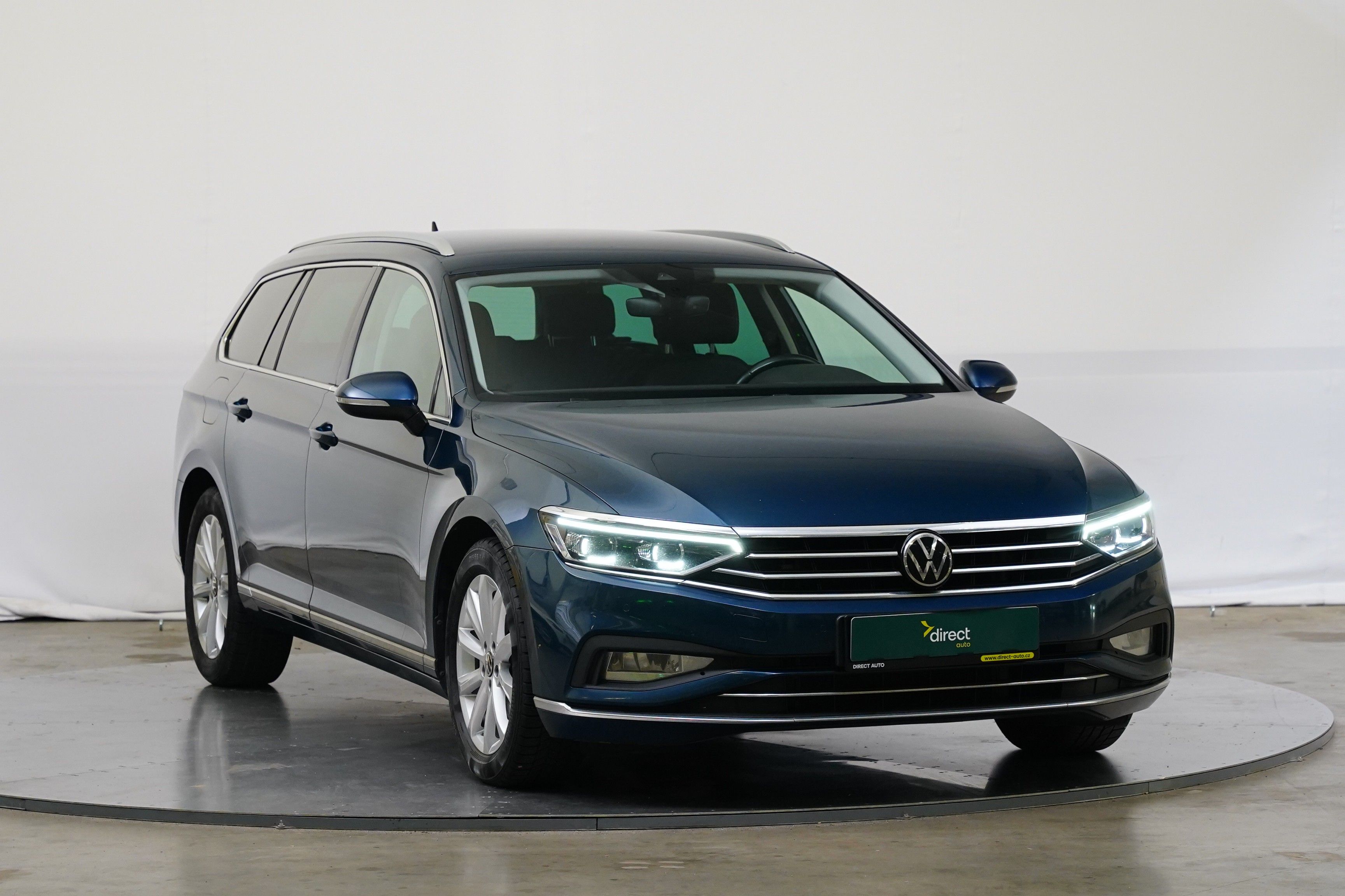 Volkswagen Passat, 2.0 TDI 110 kW DSG Elegance - fotka 2