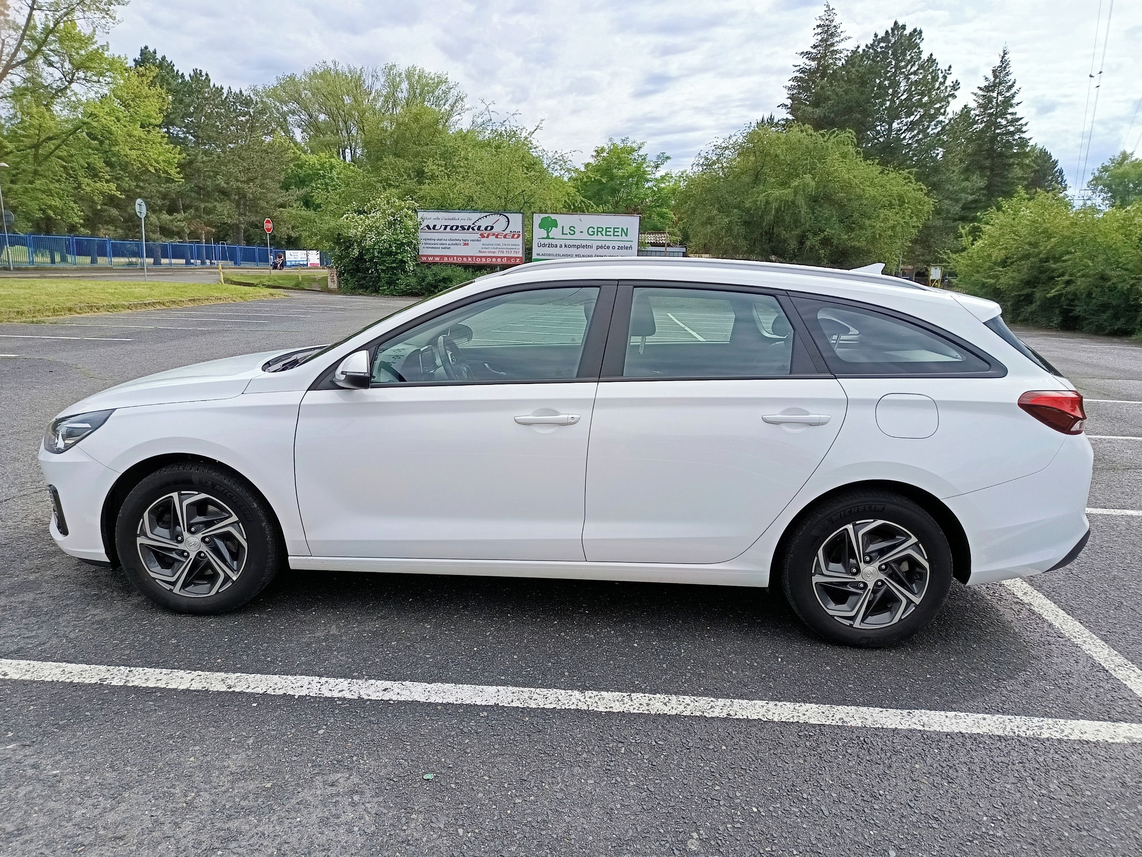 Hyundai i30, i30 kombi 1,5 DPI - fotka 6