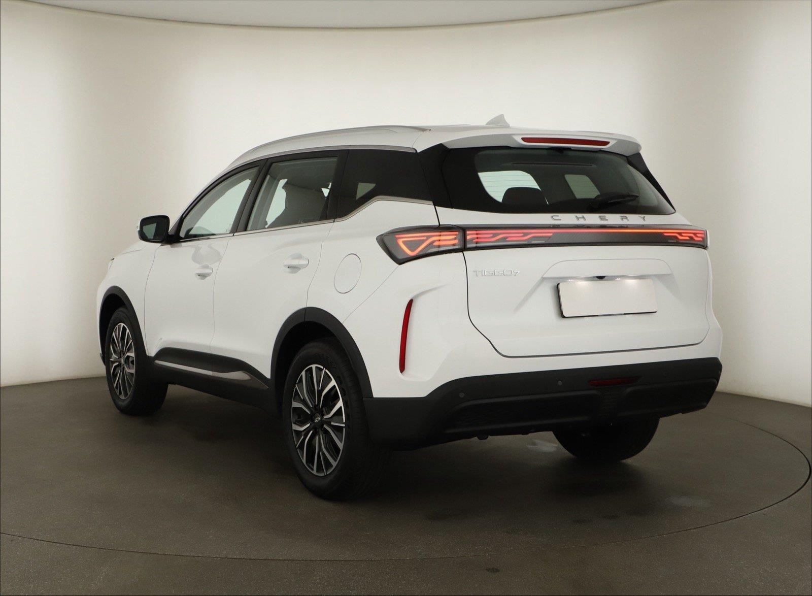 Chery Tiggo 7, 1.6 TGDI, Luxury, LUXURY - fotka 4