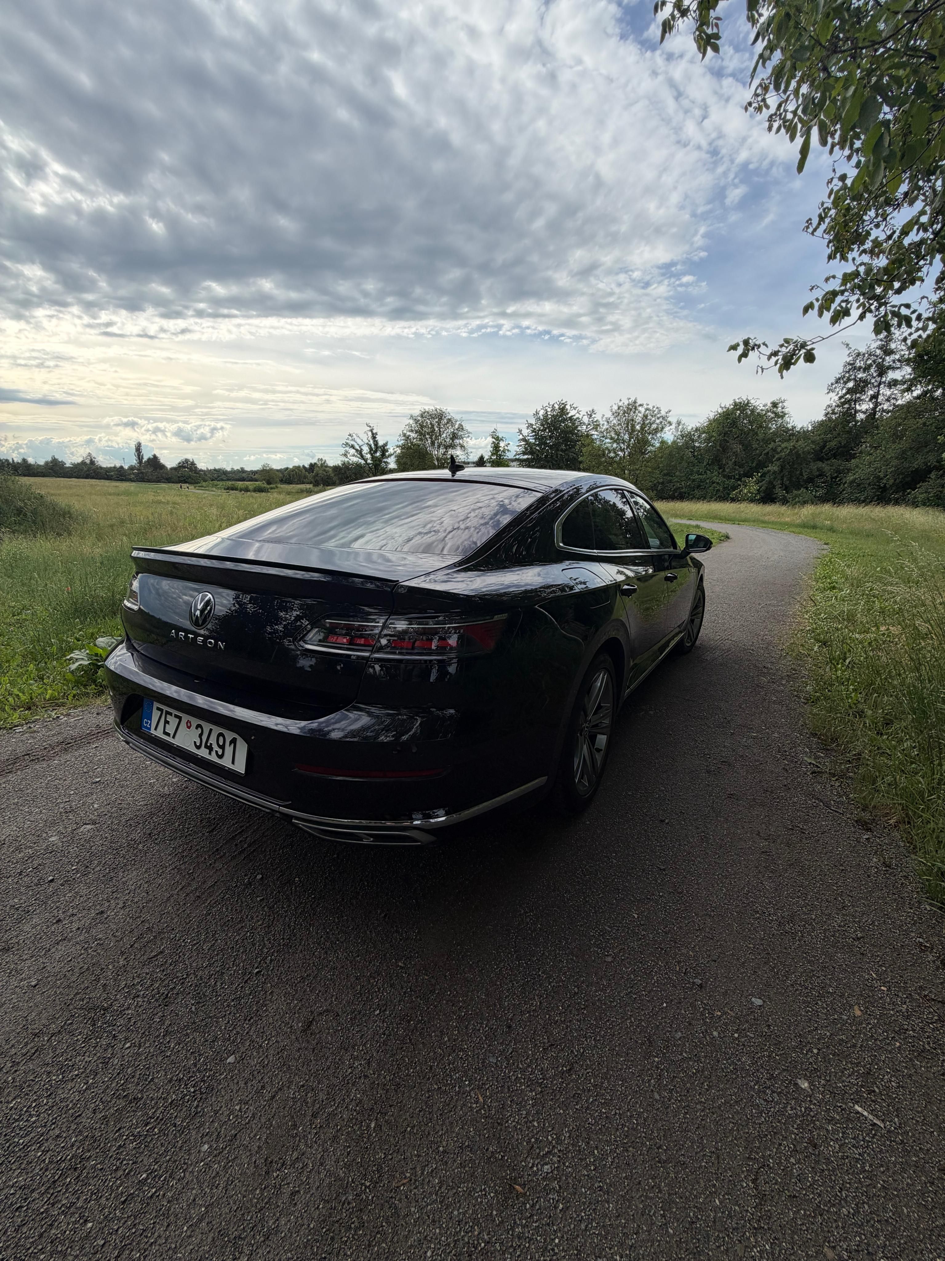 Volkswagen Arteon, Volkswagen Arteon 2.0 TSI R-Li - fotka 6
