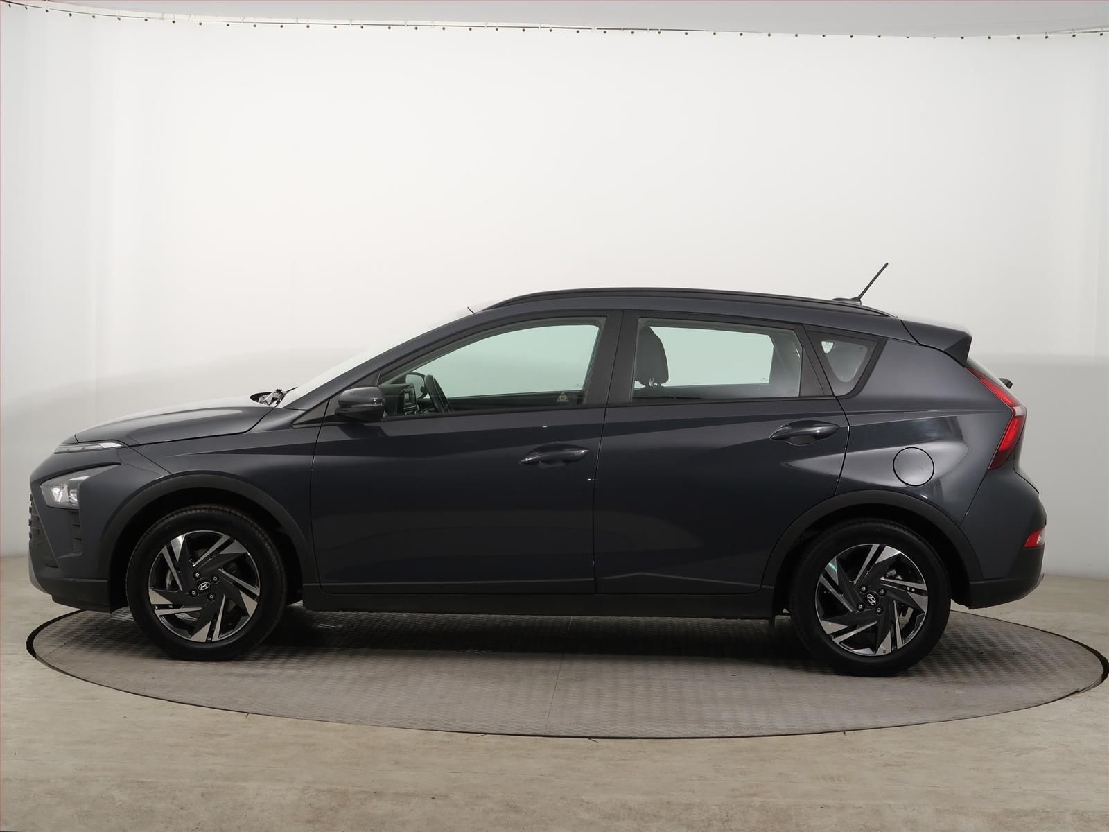 Hyundai Bayon, 1.2 i, Comfort, Serv.kniha - fotka 3