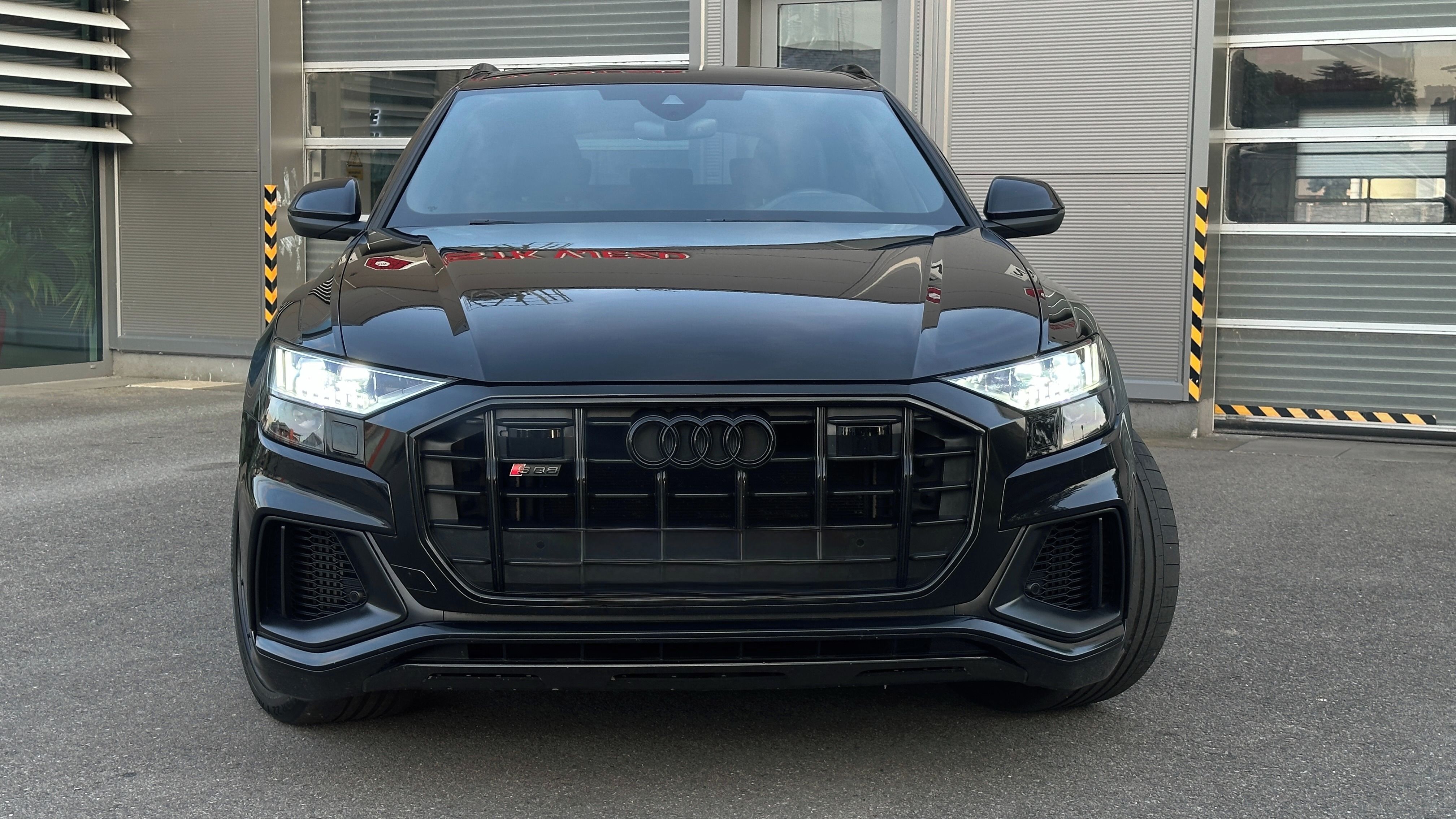 Audi SQ8, 4.0TDI 320kw ČR 1.majitel DPH - fotka 3