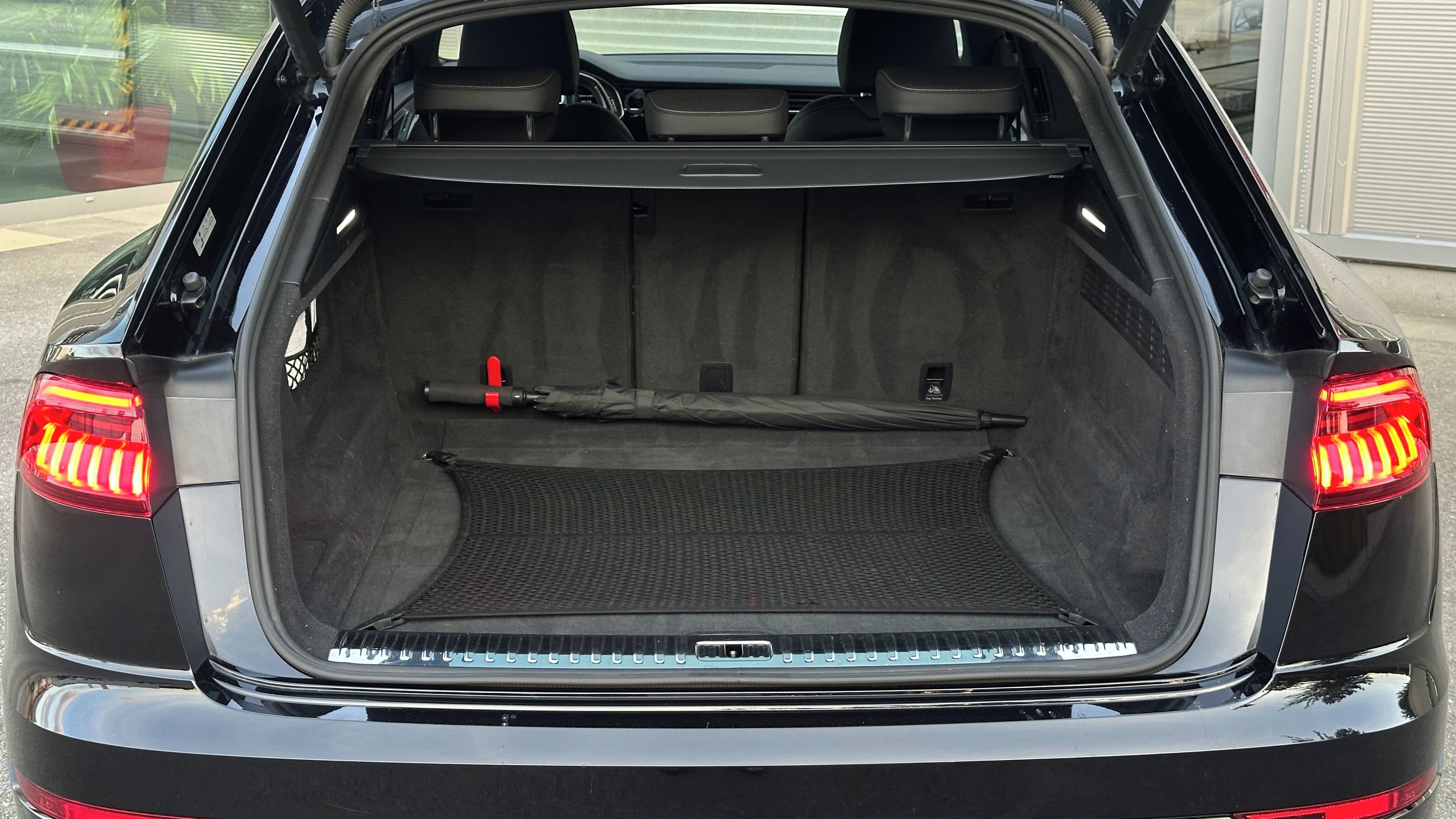 Audi SQ8, 4.0TDI 320kw ČR 1.majitel DPH - fotka 6