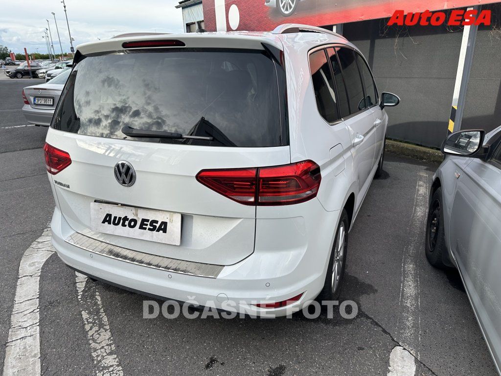 Volkswagen Touran, 1.5 TSi,ČR - fotka 2