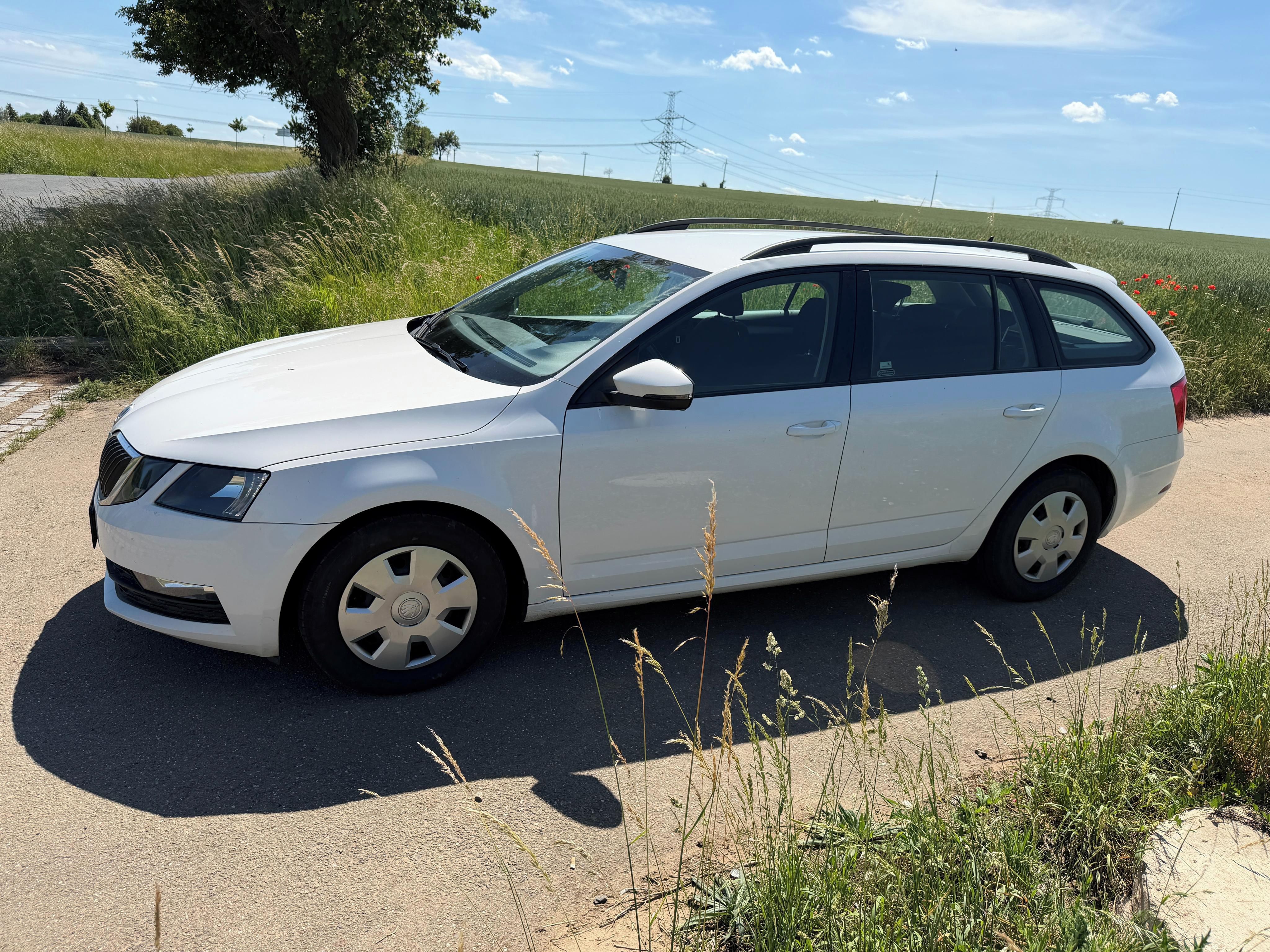 Škoda Octavia, 1,6 TDi 85KW, DPH - fotka 4