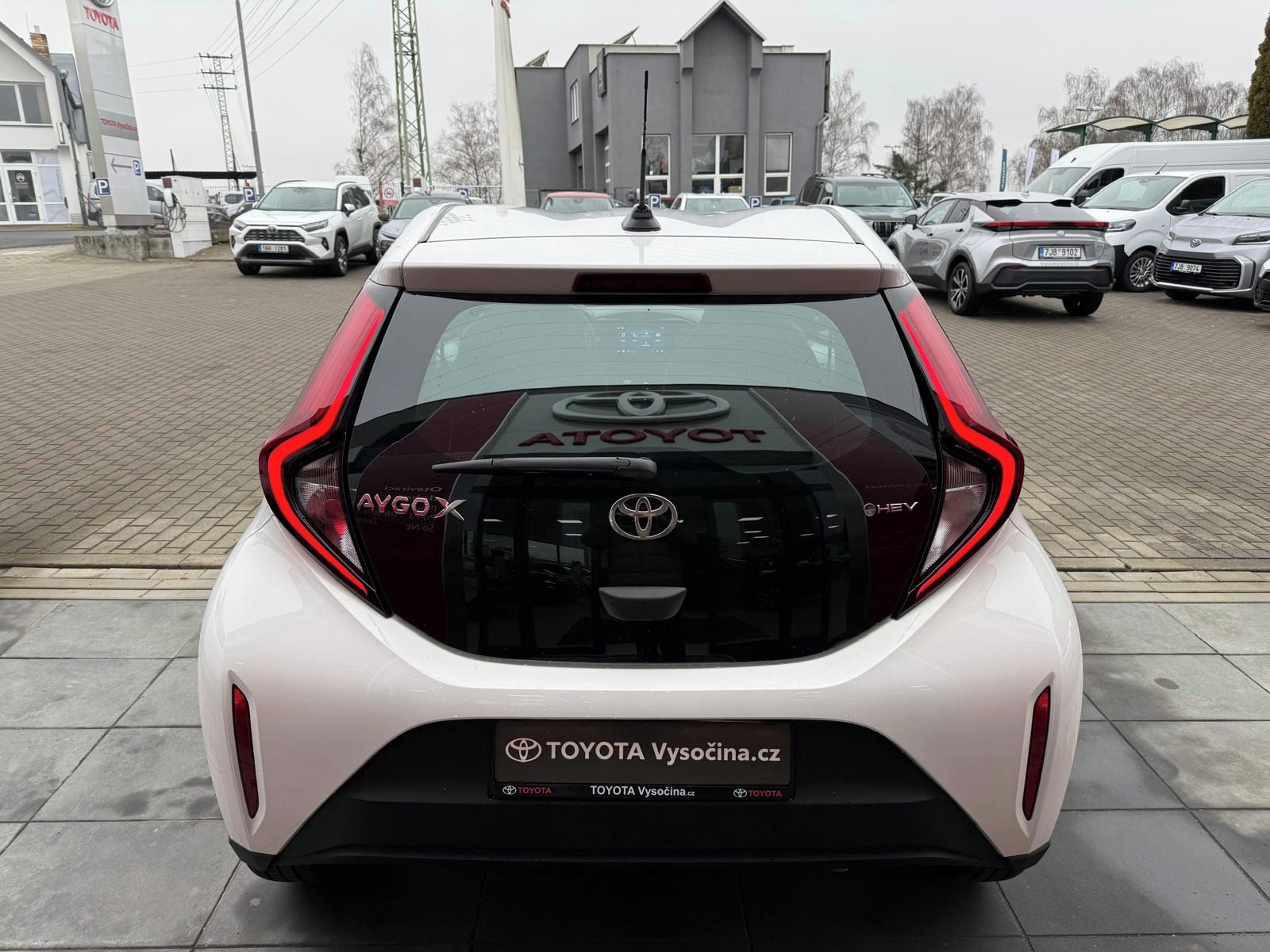 Toyota Aygo, 1.5HEV 116PS Comfort - fotka 5