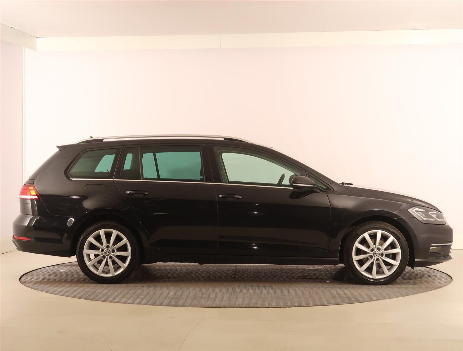 Volkswagen Golf, 1.5 TSI, Automat, Serv.kniha - fotka 6