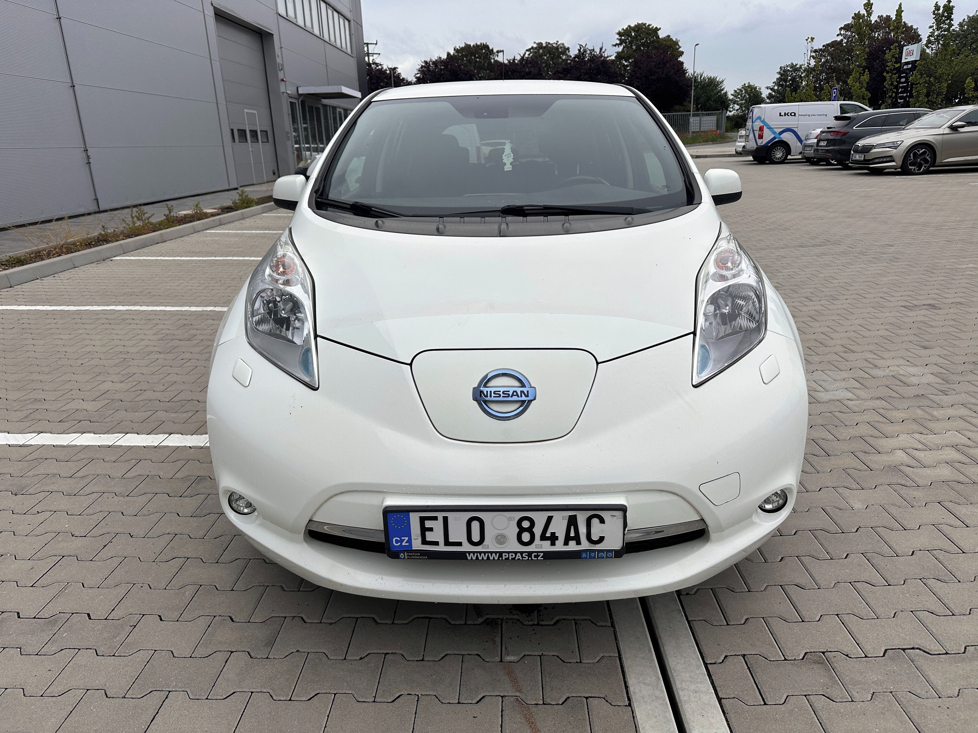Nissan LEAF, 30kWh, ČR, po 1.maj., DPH !!! - fotka 2