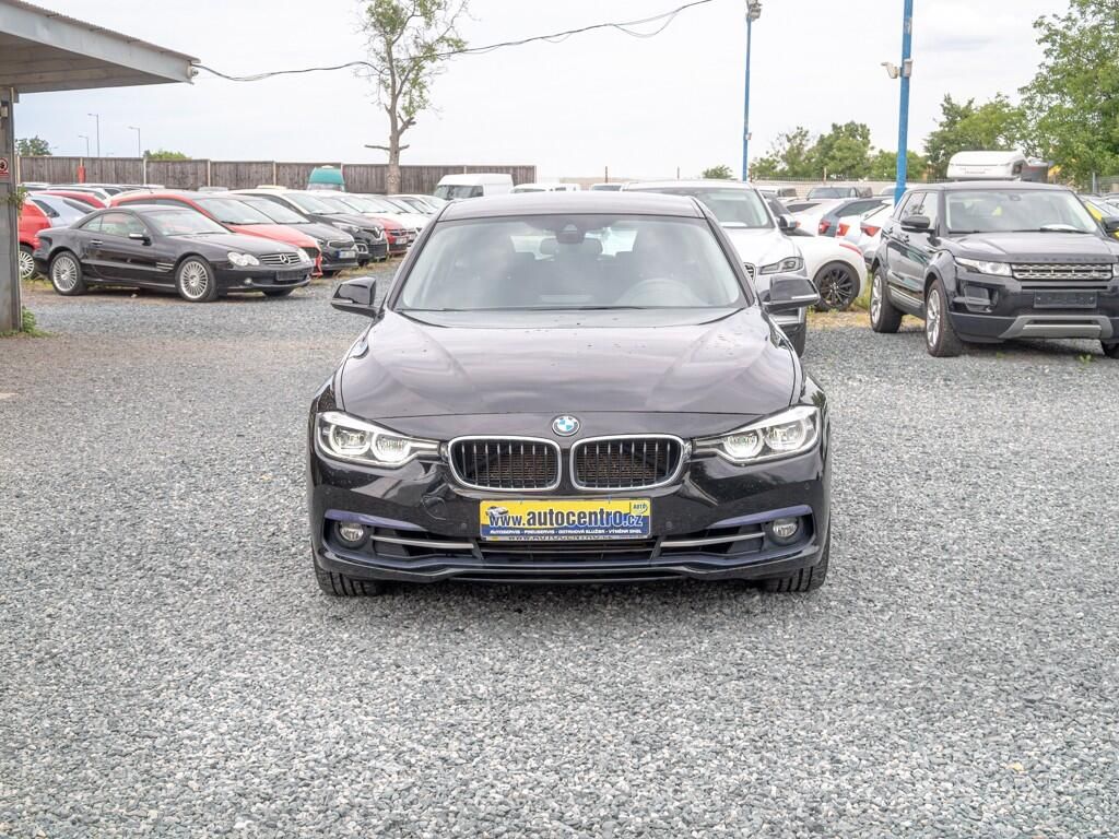 BMW Řada 3, 325D 165KW NAVI – LED - fotka 2
