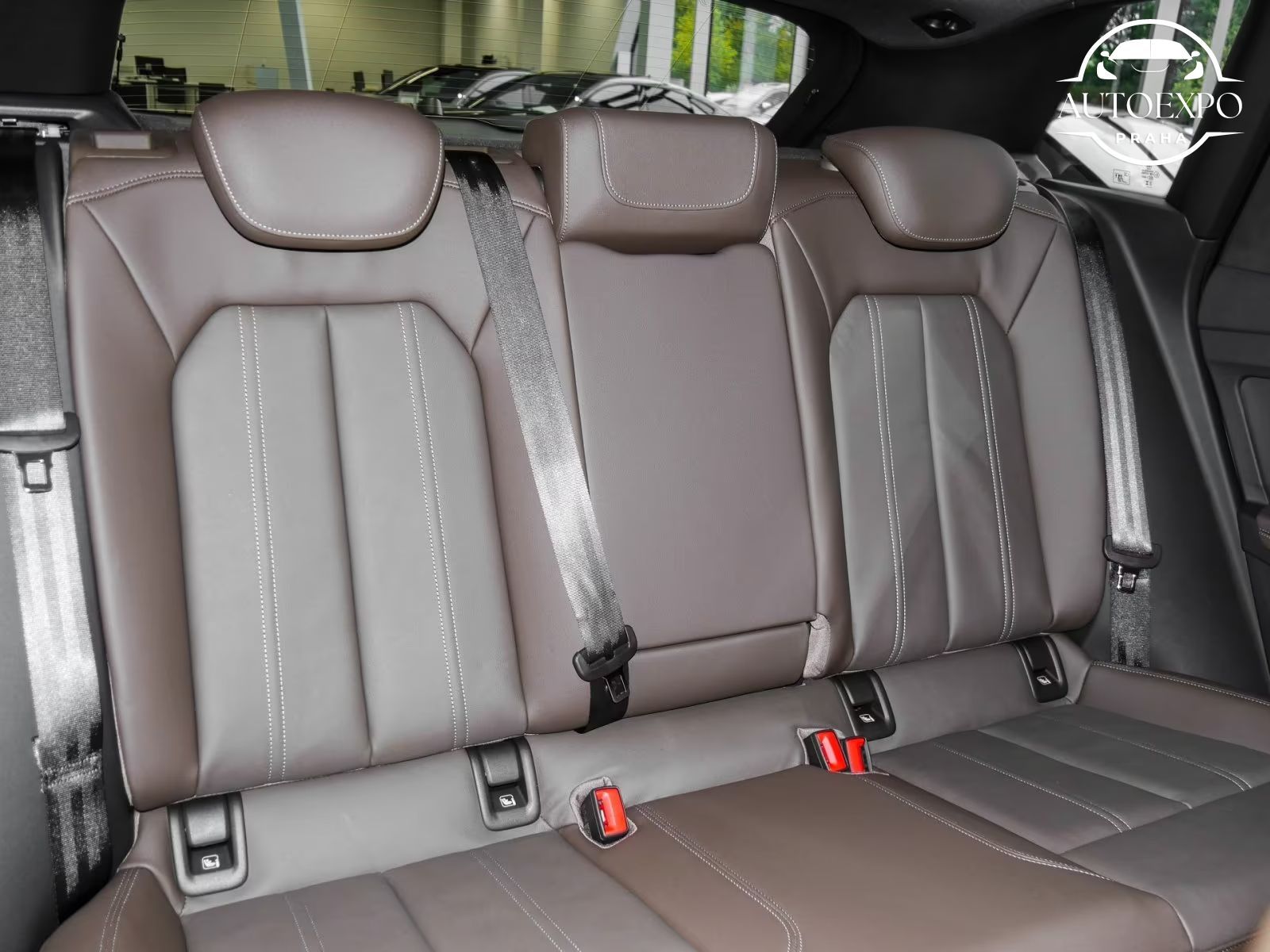 Audi Q4 e-tron, 45 advanced - fotka 4