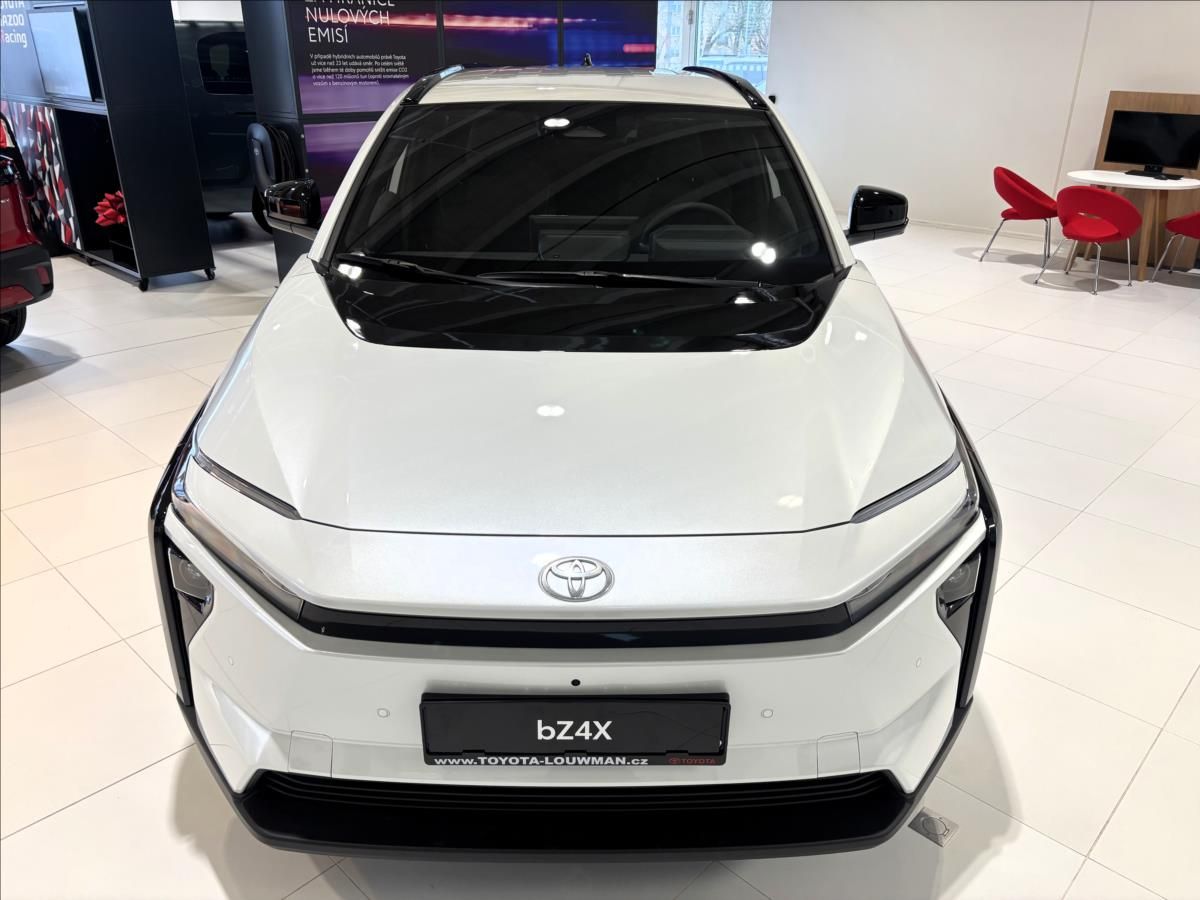 Toyota bZ4X, 4X4  Executive 73,1 kWh - fotka 2