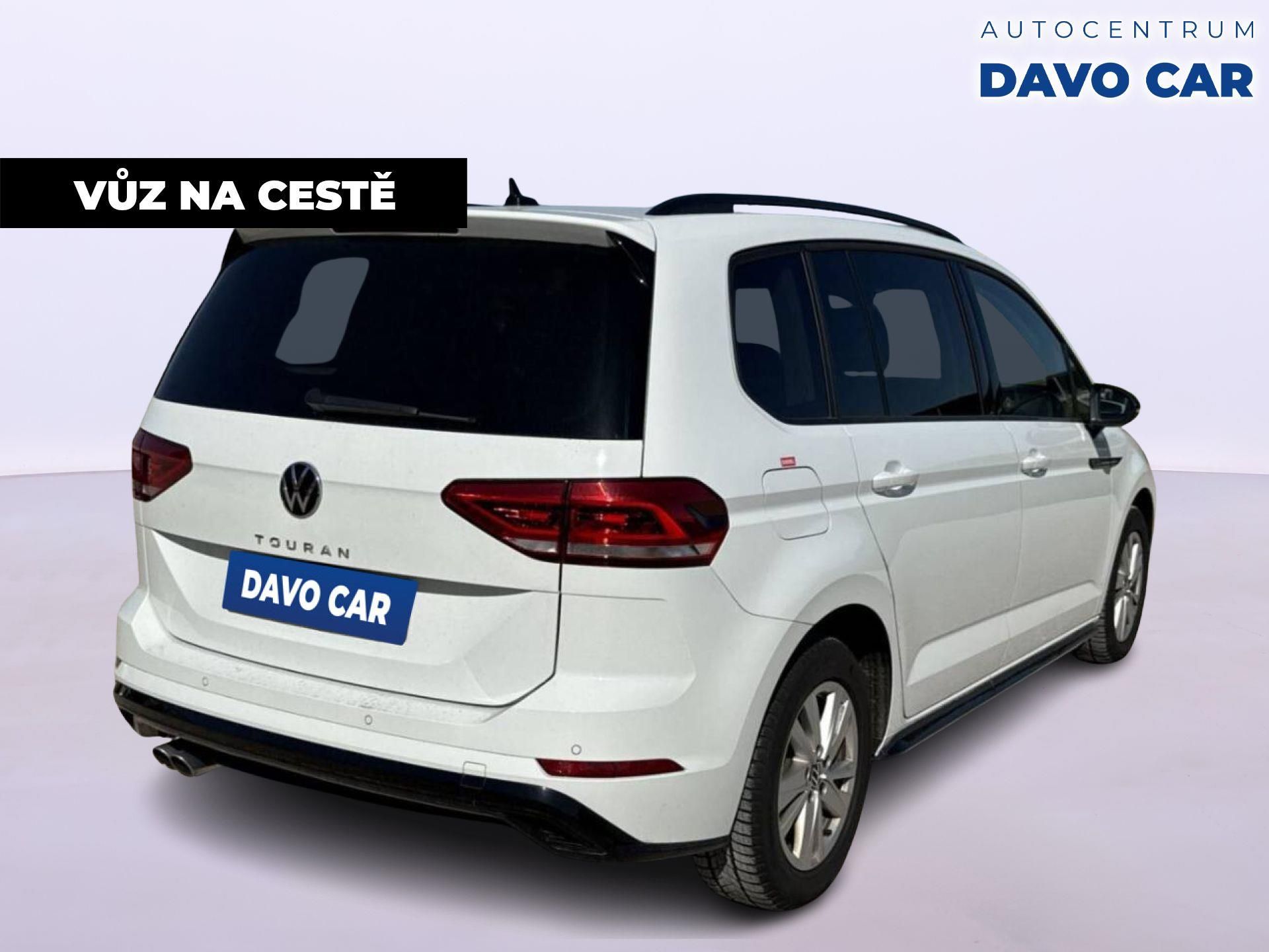 Volkswagen Touran, 2,0 TDI Rline DSG Pano. Tažné - fotka 4
