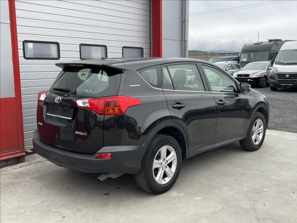 Toyota Rav4, 2,0 D-4D ACTIVE - fotka 5