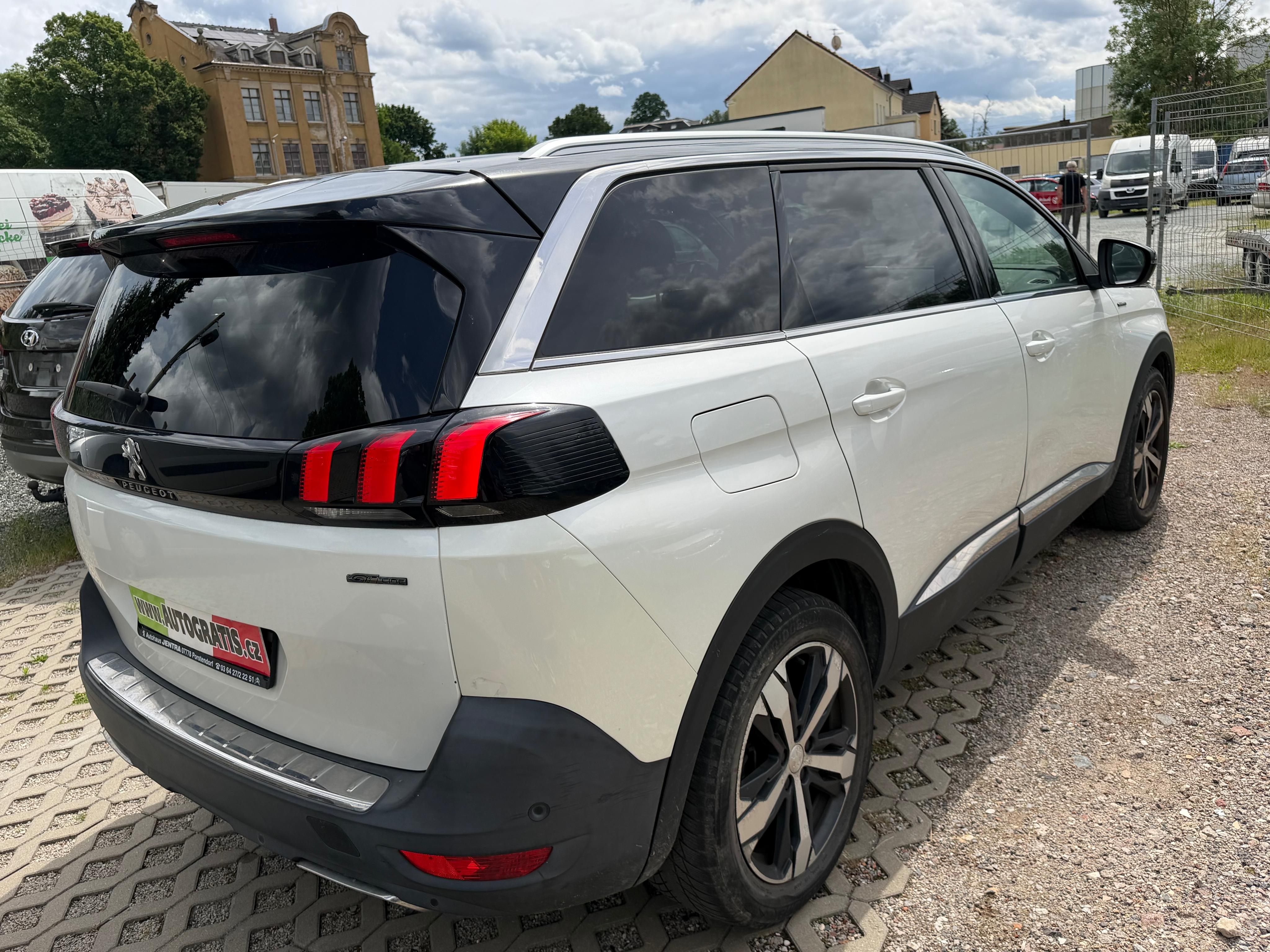Peugeot 5008, 1.6i-121KW-GT.LINE-BÍLÁ-PERLA - fotka 6