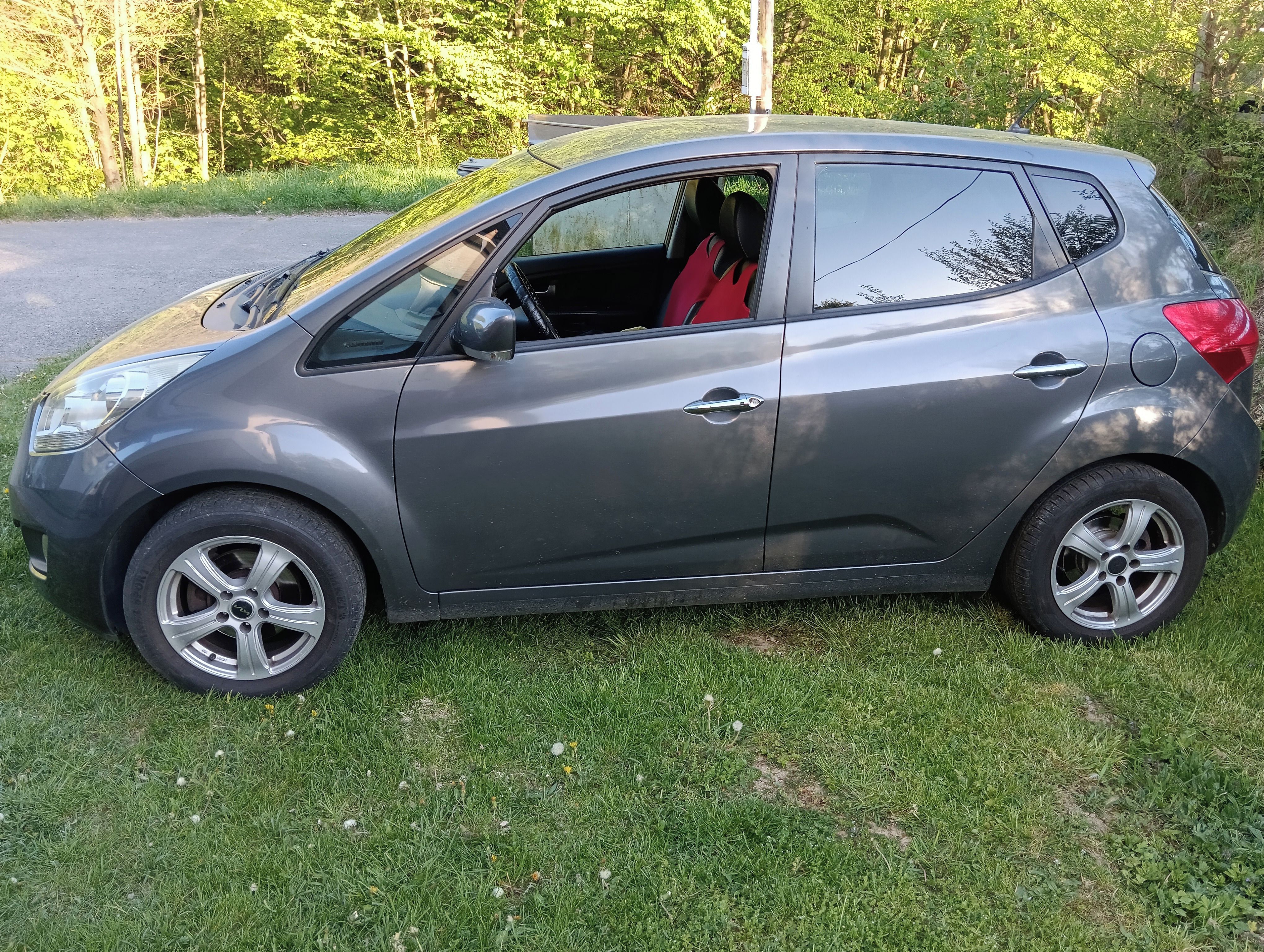 Kia Venga, Kia Venga 1,6 CRDI - fotka 5