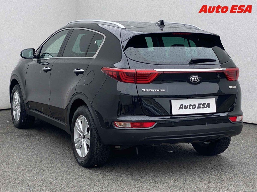 Kia Sportage, 1.6 i,Navi,+ kola - fotka 6