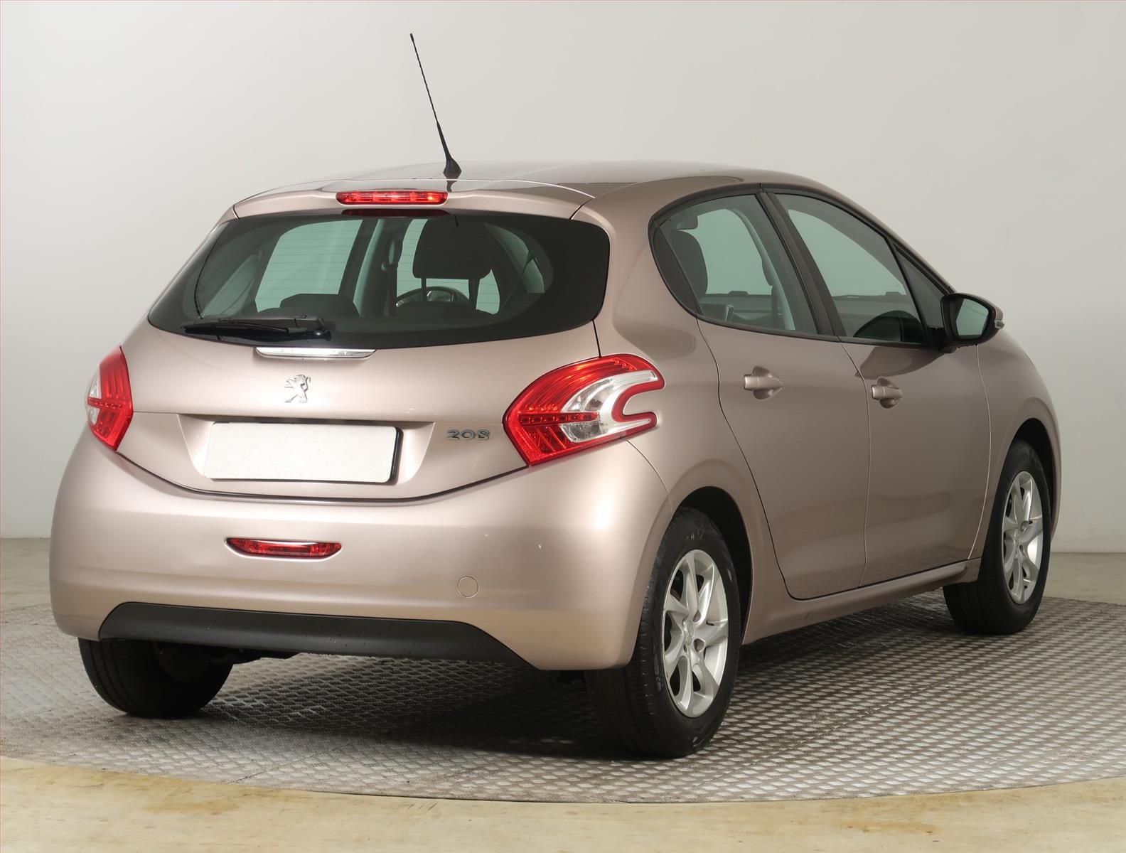Peugeot 208, 1.2 PureTech, ČR,1.maj, Klima - fotka 5