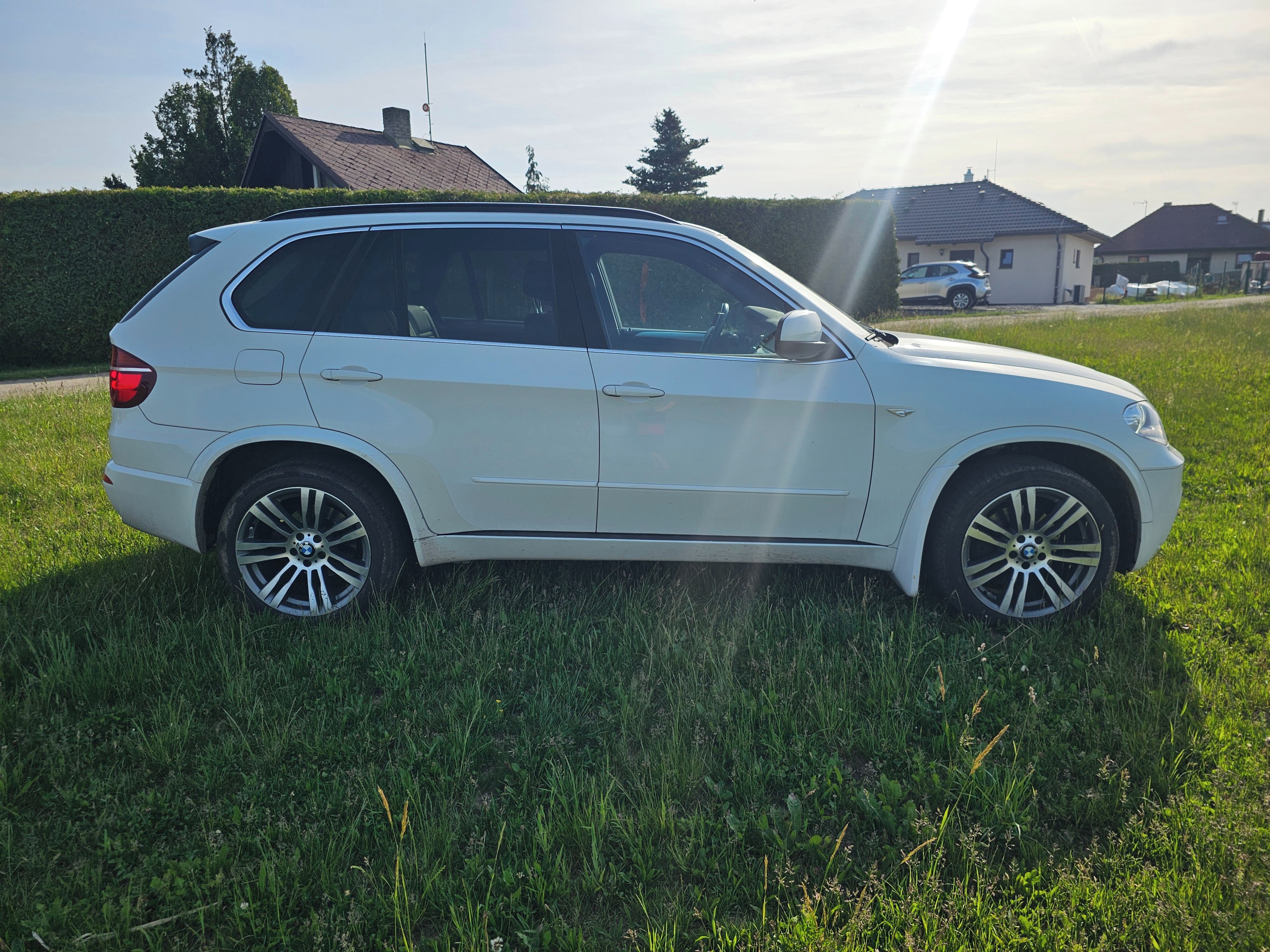 BMW X5 - fotka 4