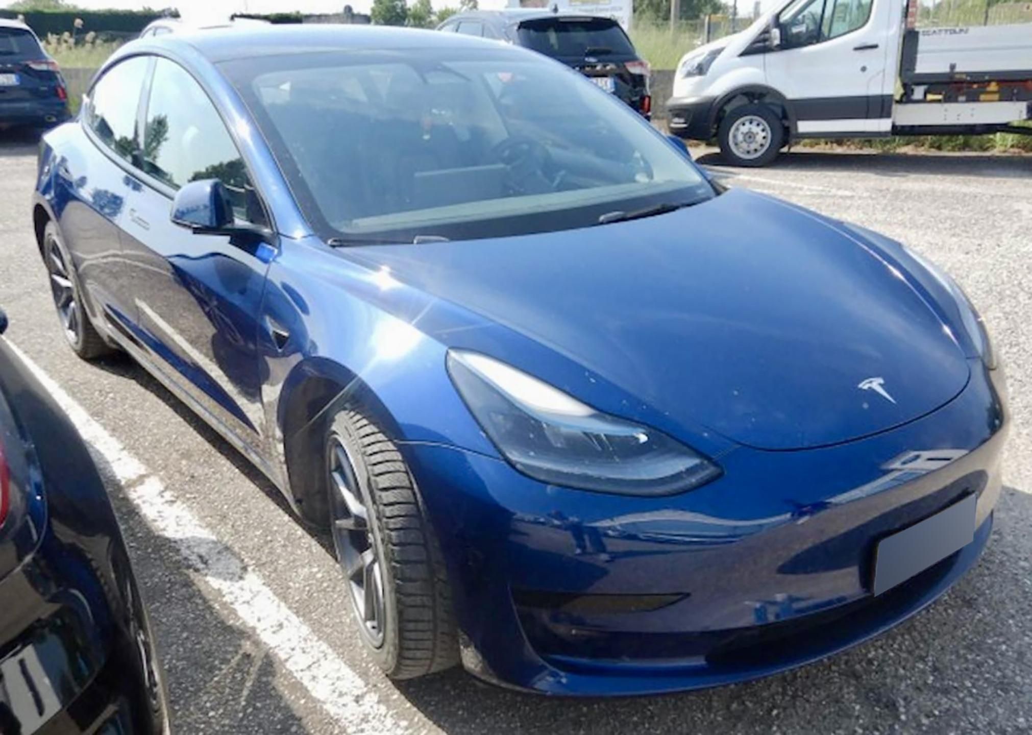 Tesla Model 3, RWD, LFP baterie
