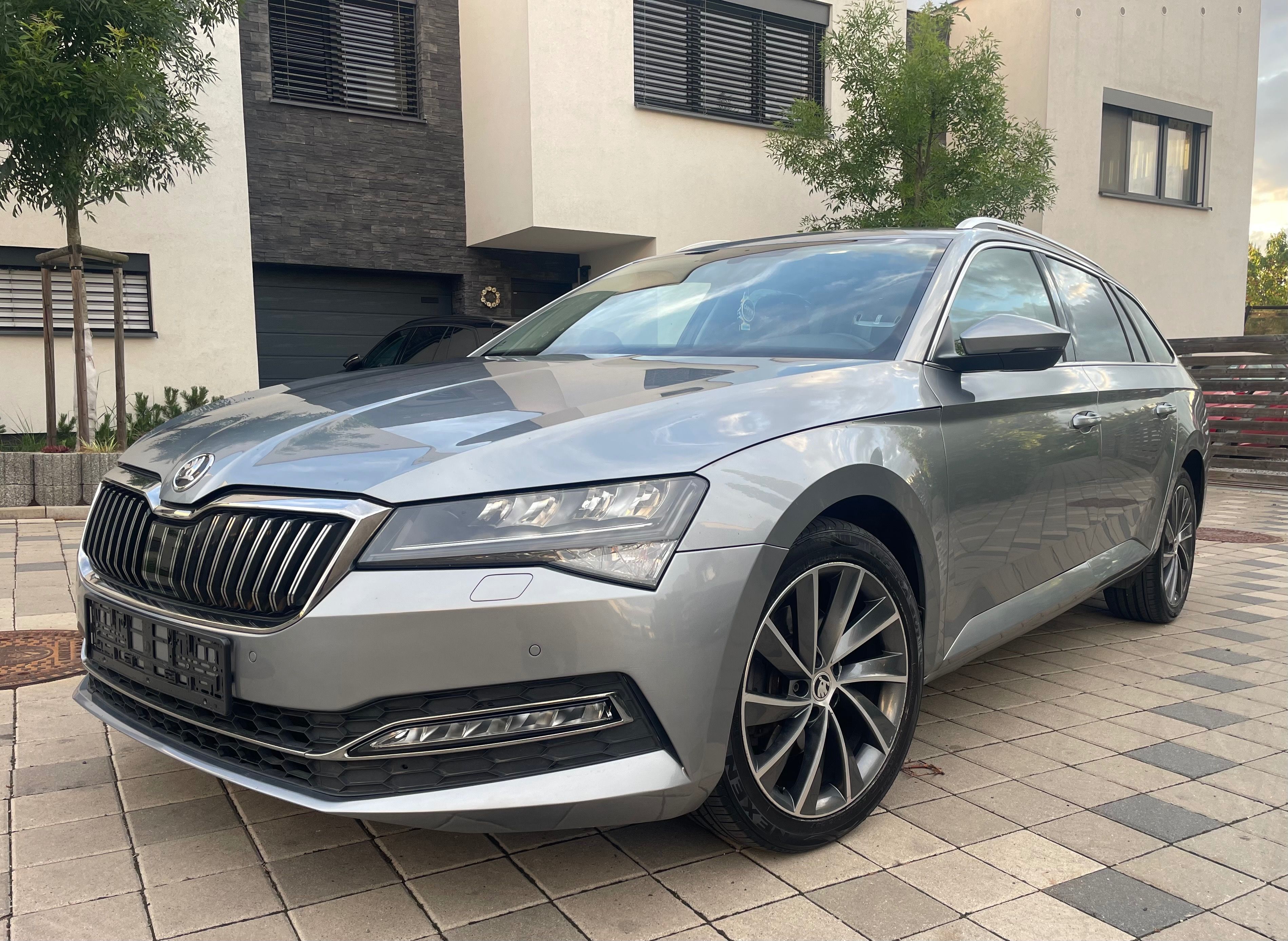Škoda Superb, 2.0 - fotka 3