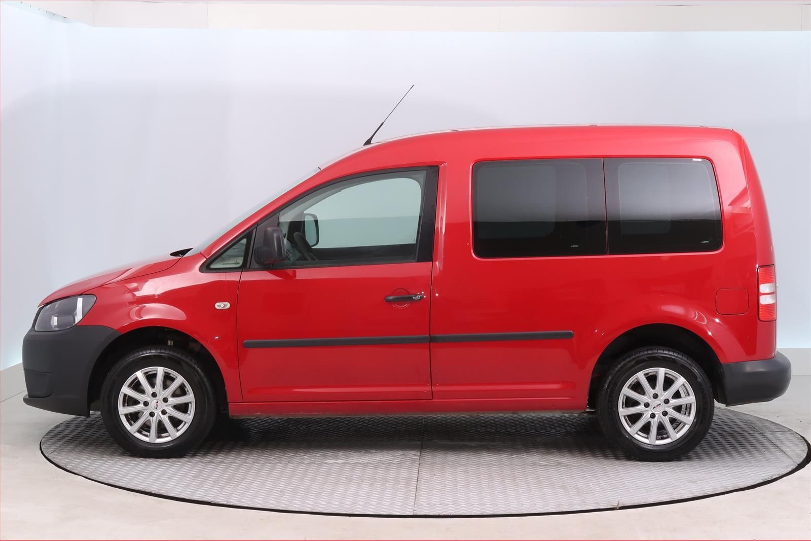 Volkswagen Caddy, 1.6 TDi, 5Míst, Klima - fotka 3