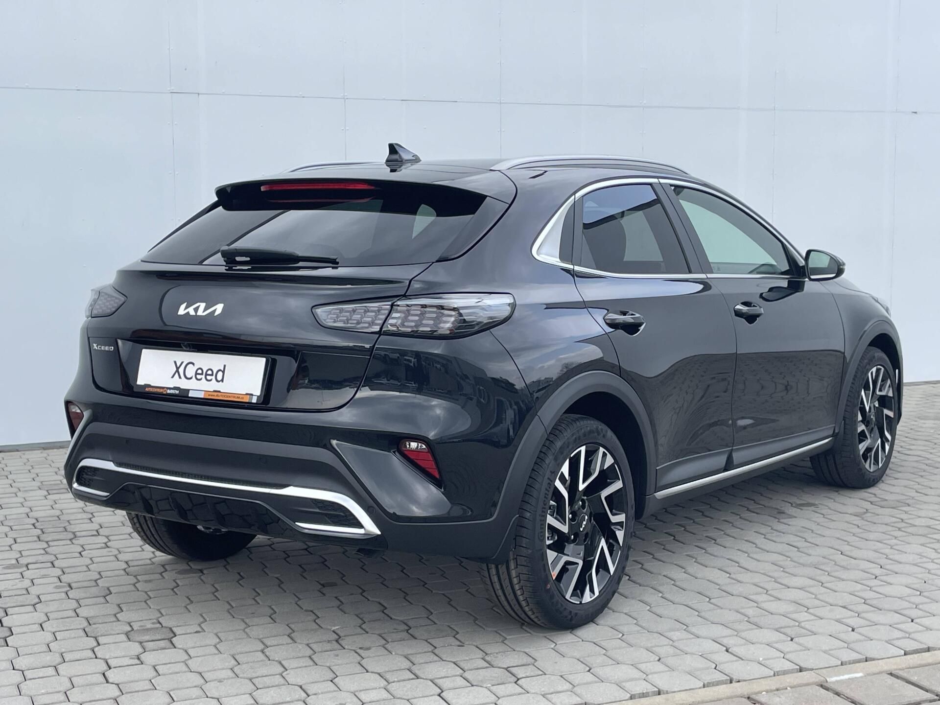 Kia XCee´d, STEEL EDITION 7DCT 1,6 T-GDi - fotka 2