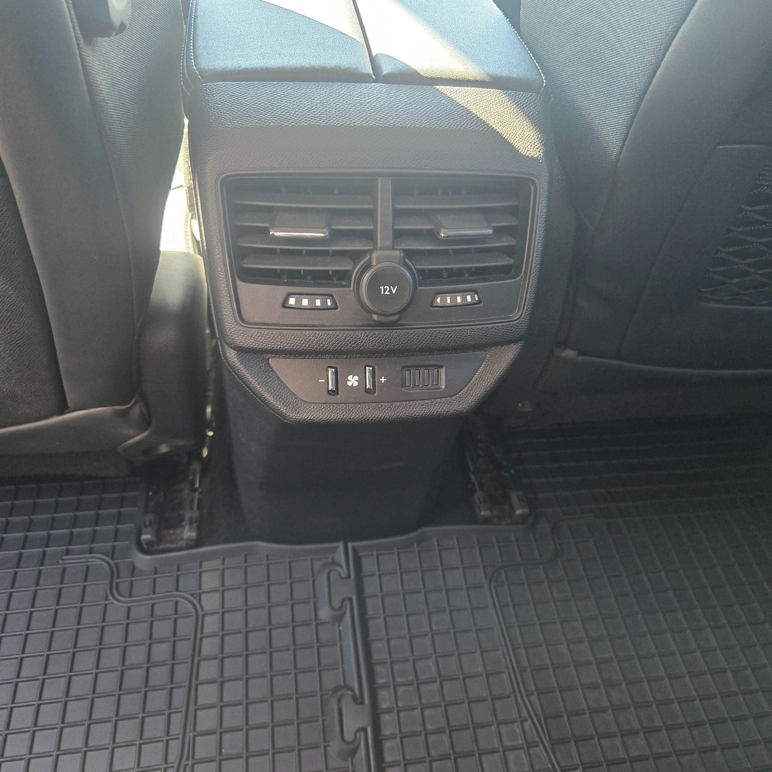 Peugeot 5008, ALLURE, 1.2 PureTech 130 S&S - fotka 6